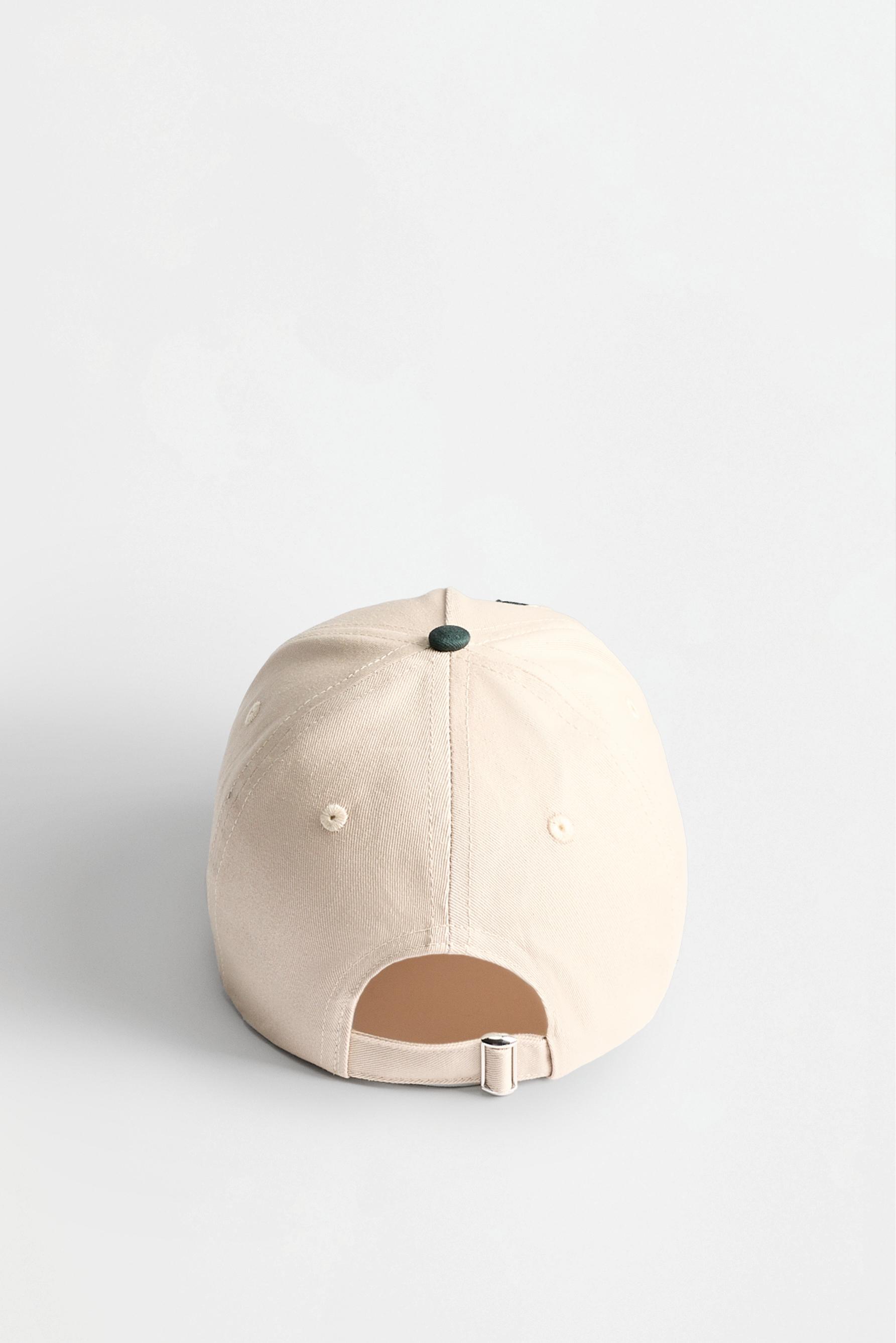 Text embroidery cap — GREEN/ECRU