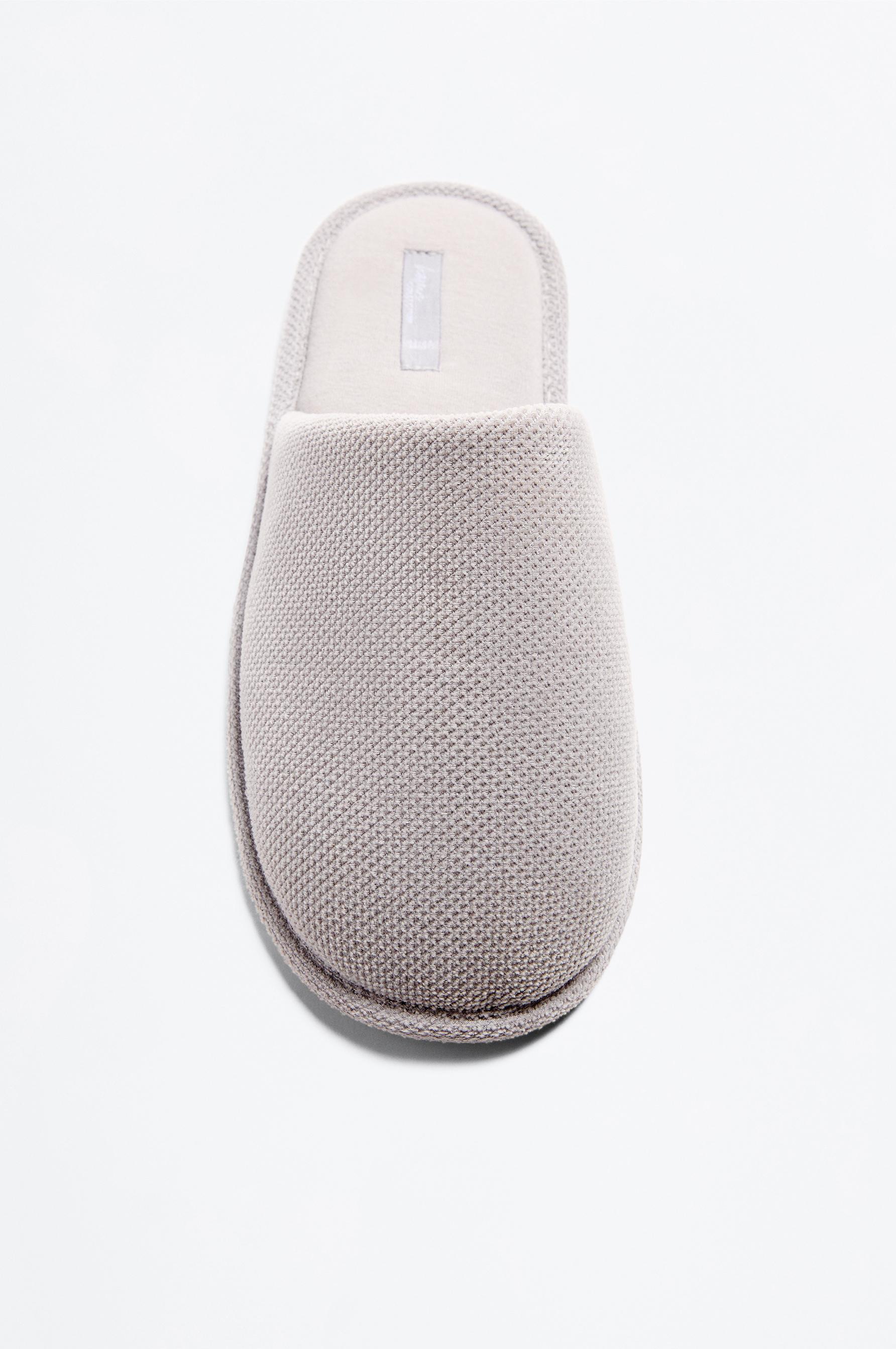 House slippers — GREY