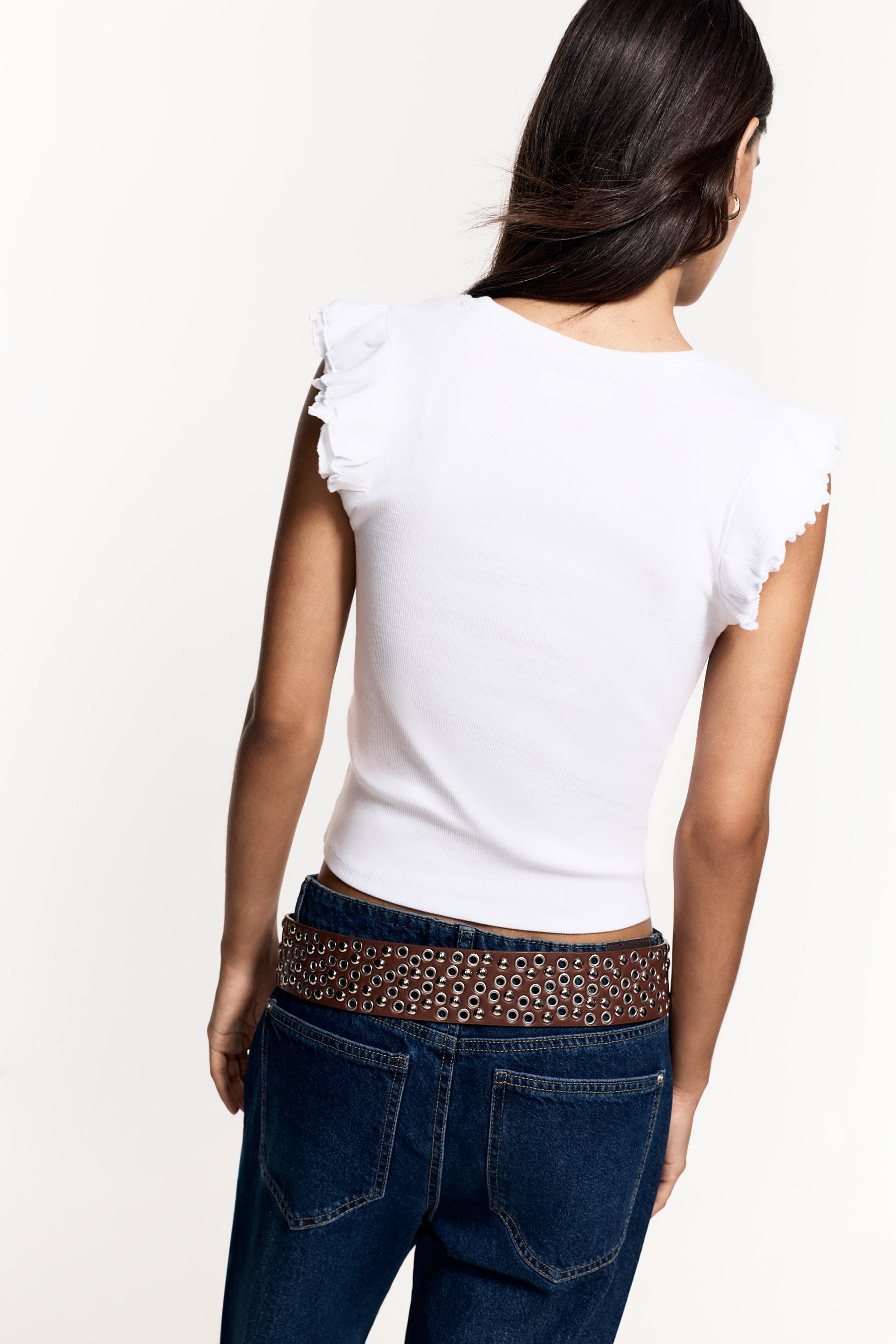 Ribbed Ruffled T-shirt — WHITE