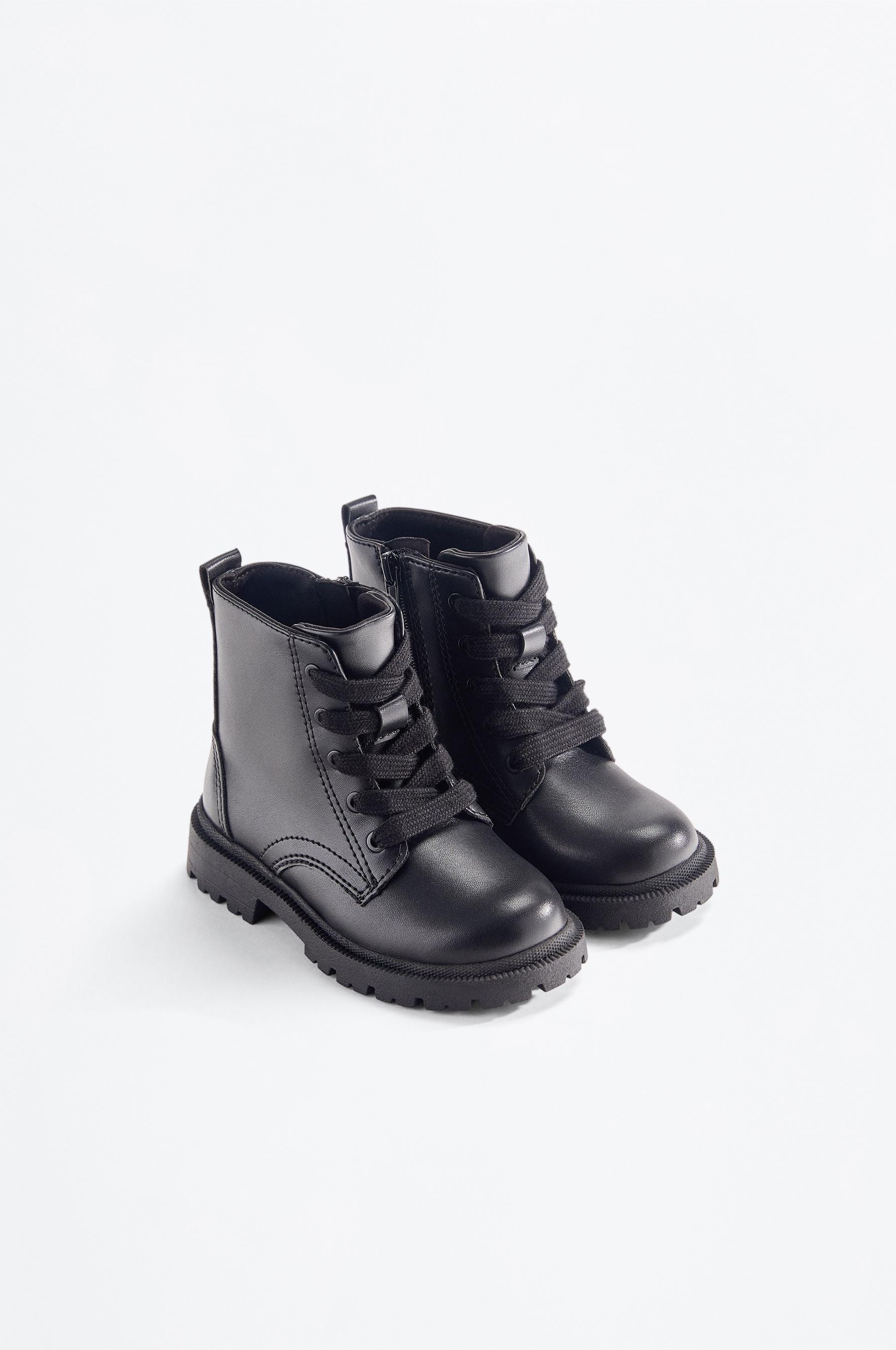 Lace-up boot — BLACK