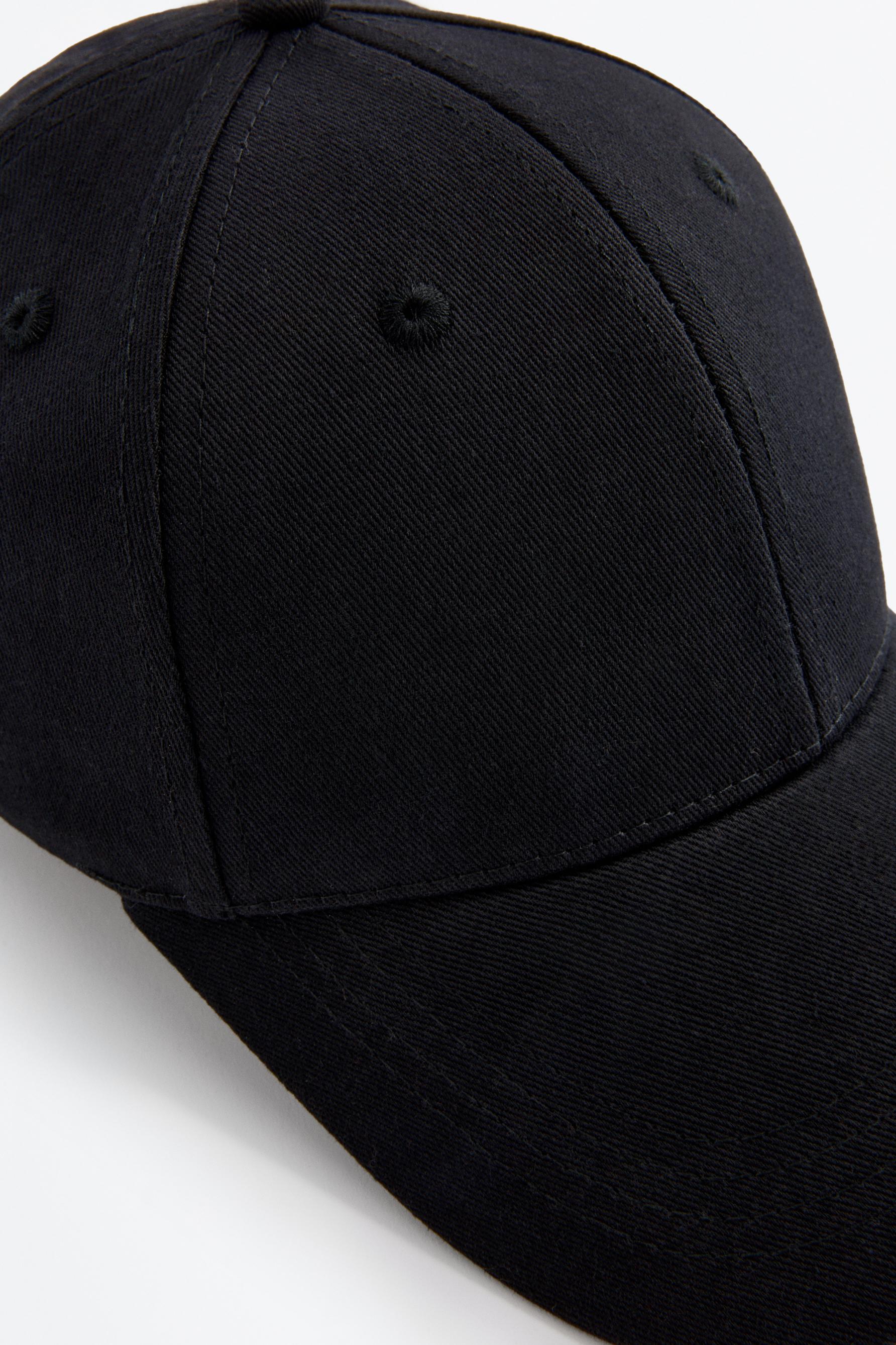 Basic cap — BLACK