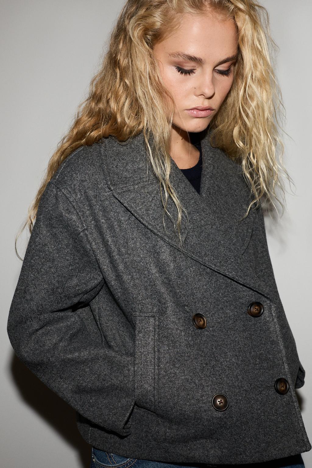 Short double-breasted coat
