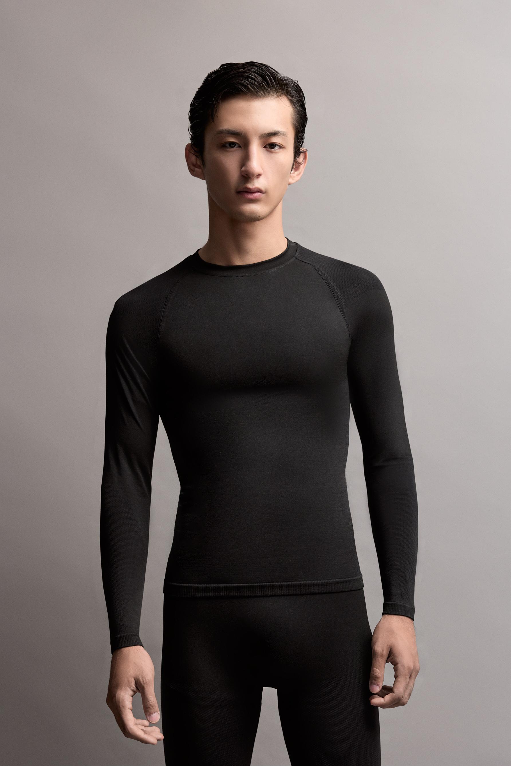 Lightweight thermal insulation T-shirt (-4ºC to 9ºC) — BLACK