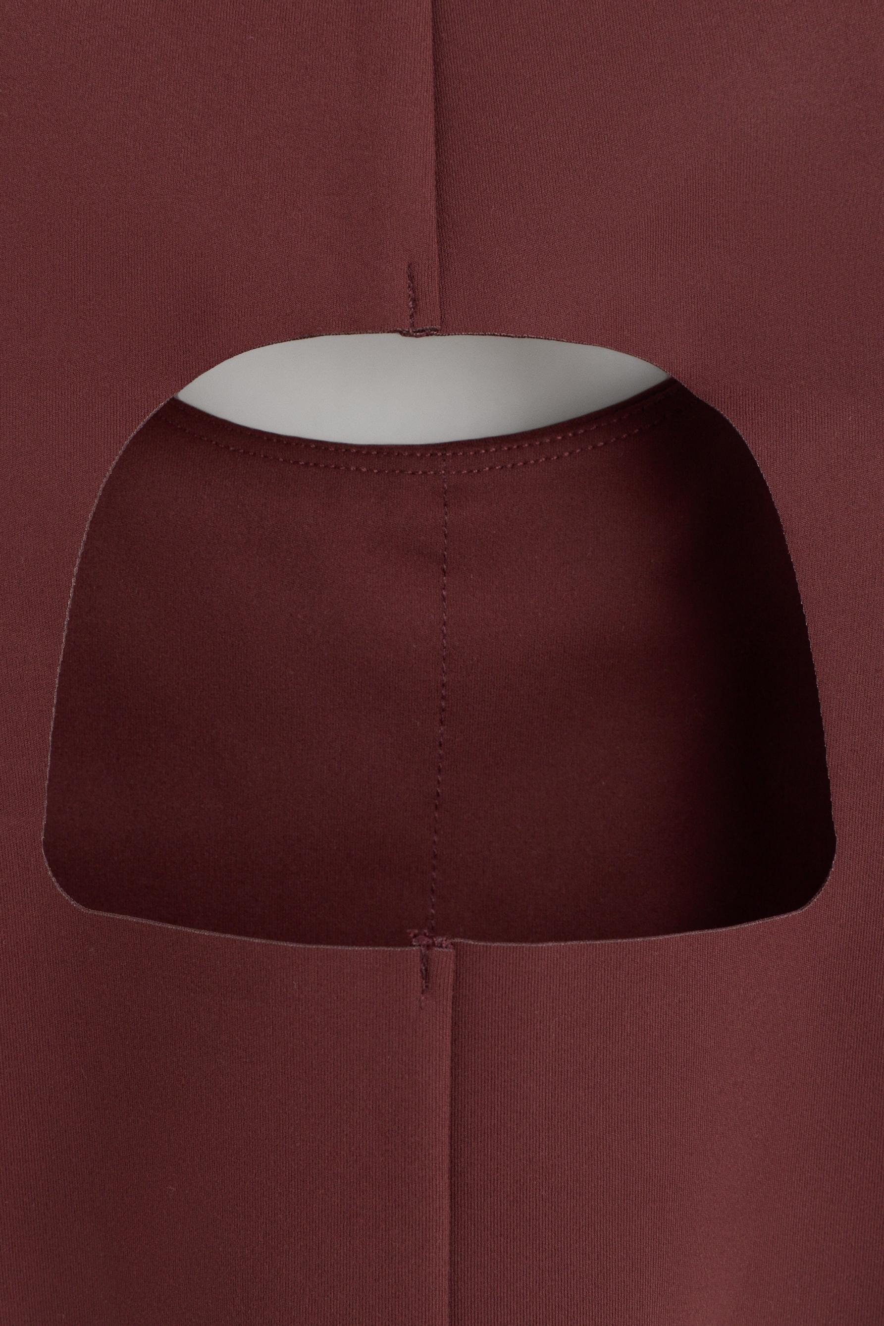 Shape-effect sports top — WINE