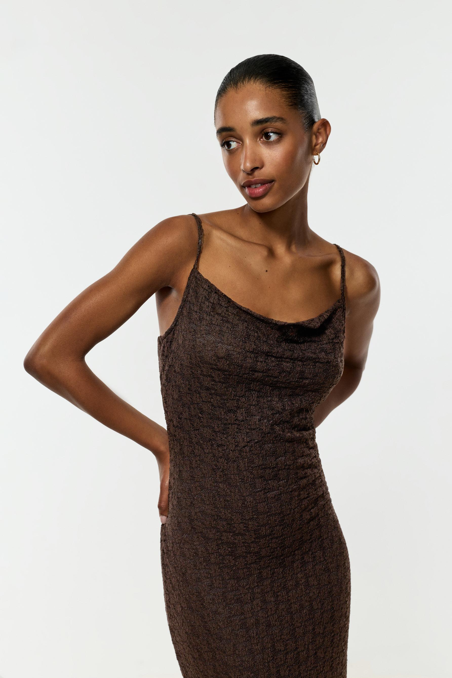 Lace midi dress — CHOCOLATE