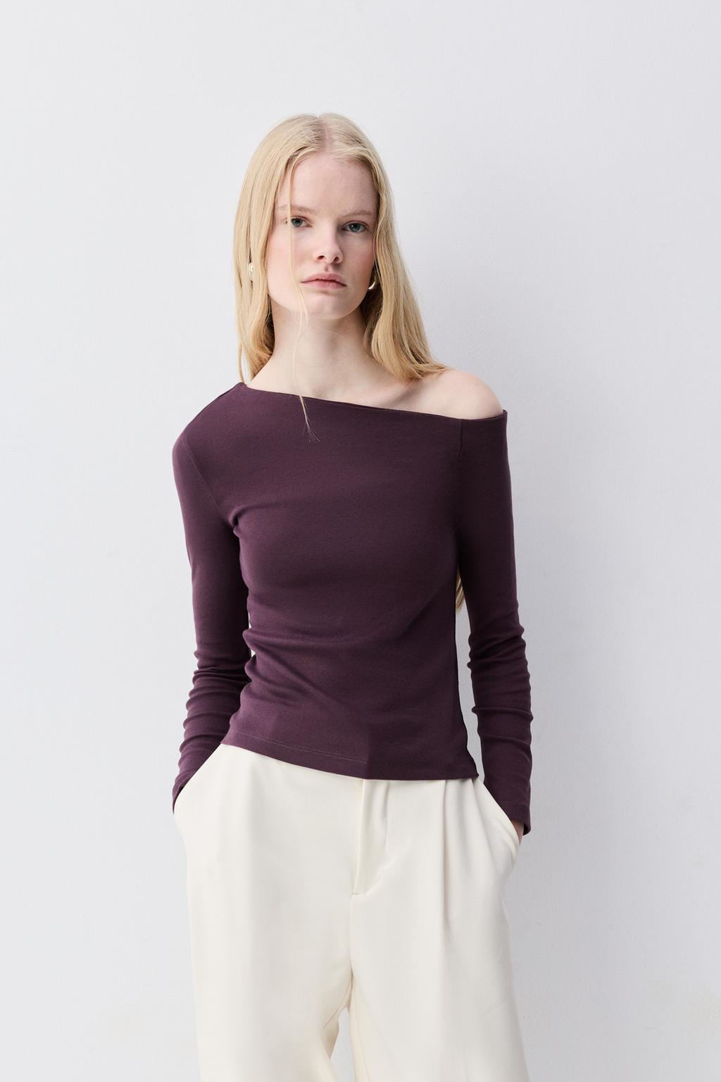 Tricou cu guler asimetric