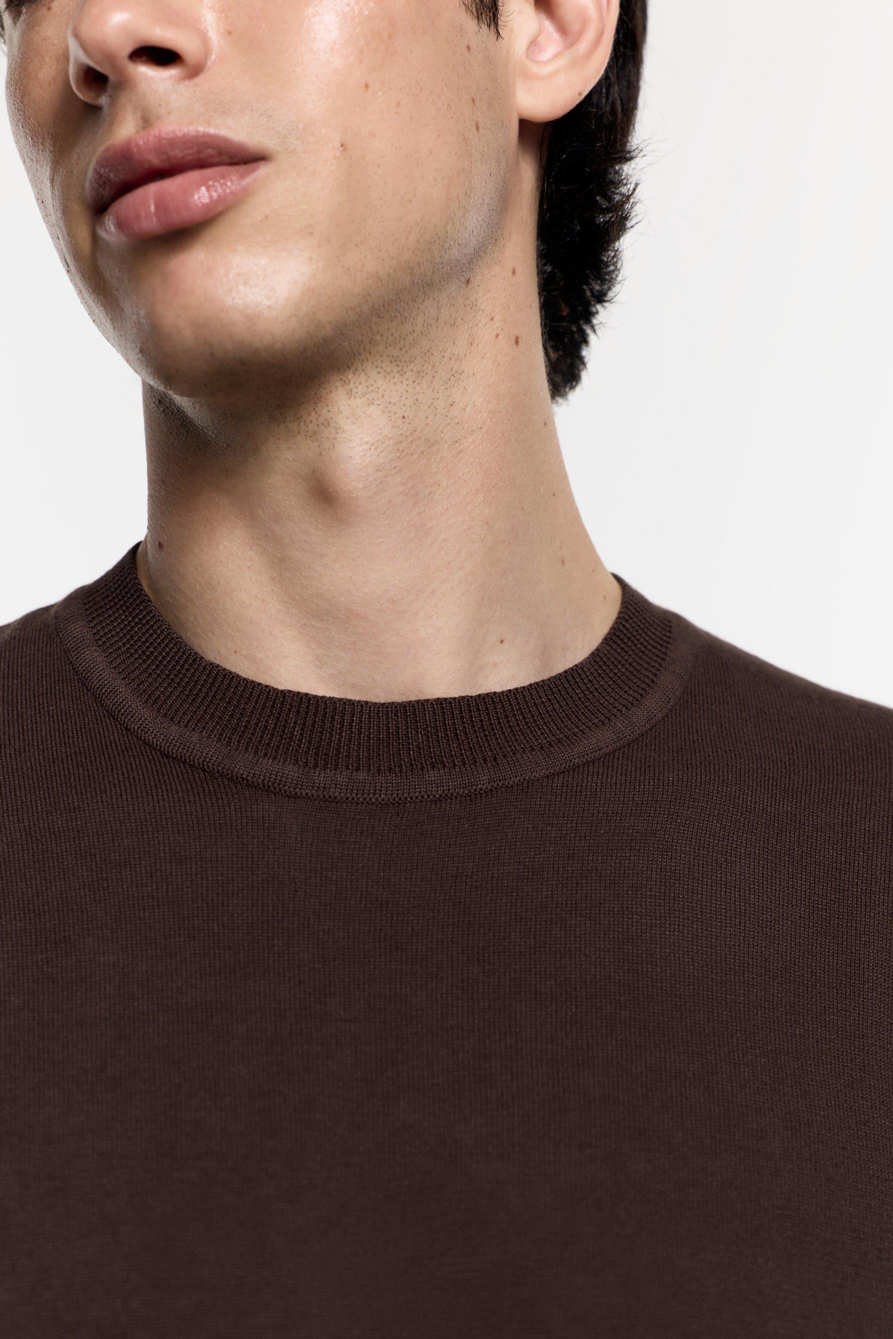 Basic knit T-shirt — CHOCOLATE