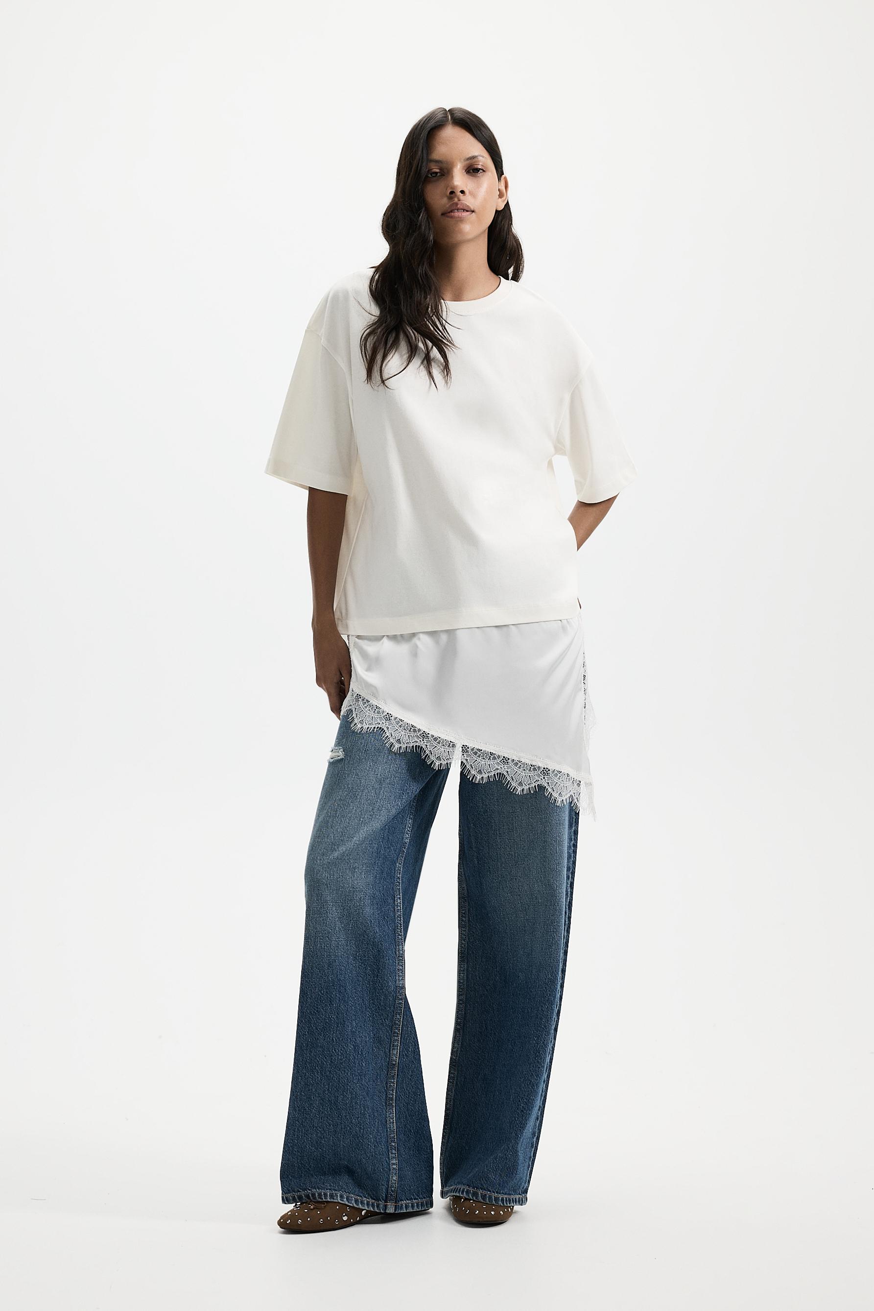 Lace hem T-shirt — ECRU