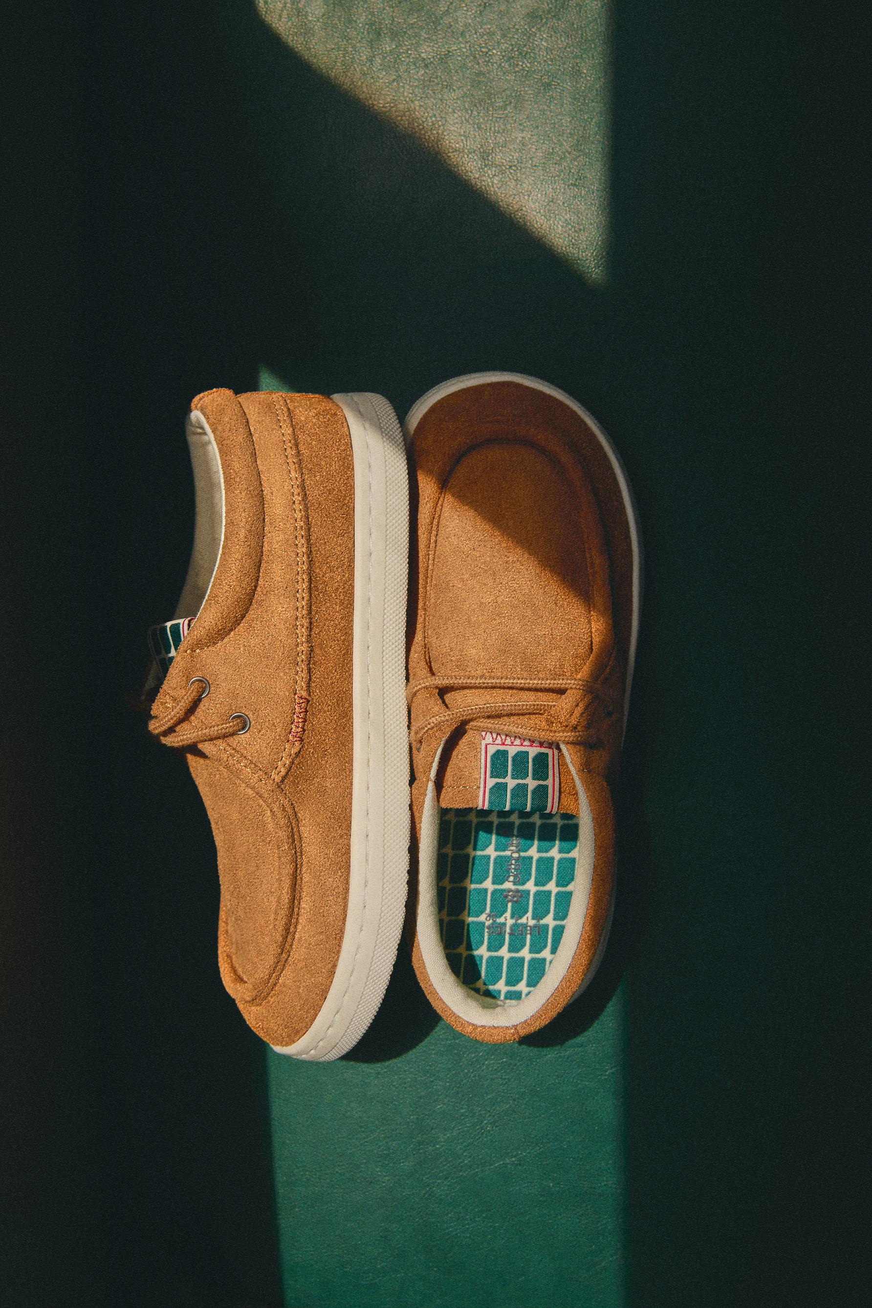 Barefoot dress sneakers — BROWN