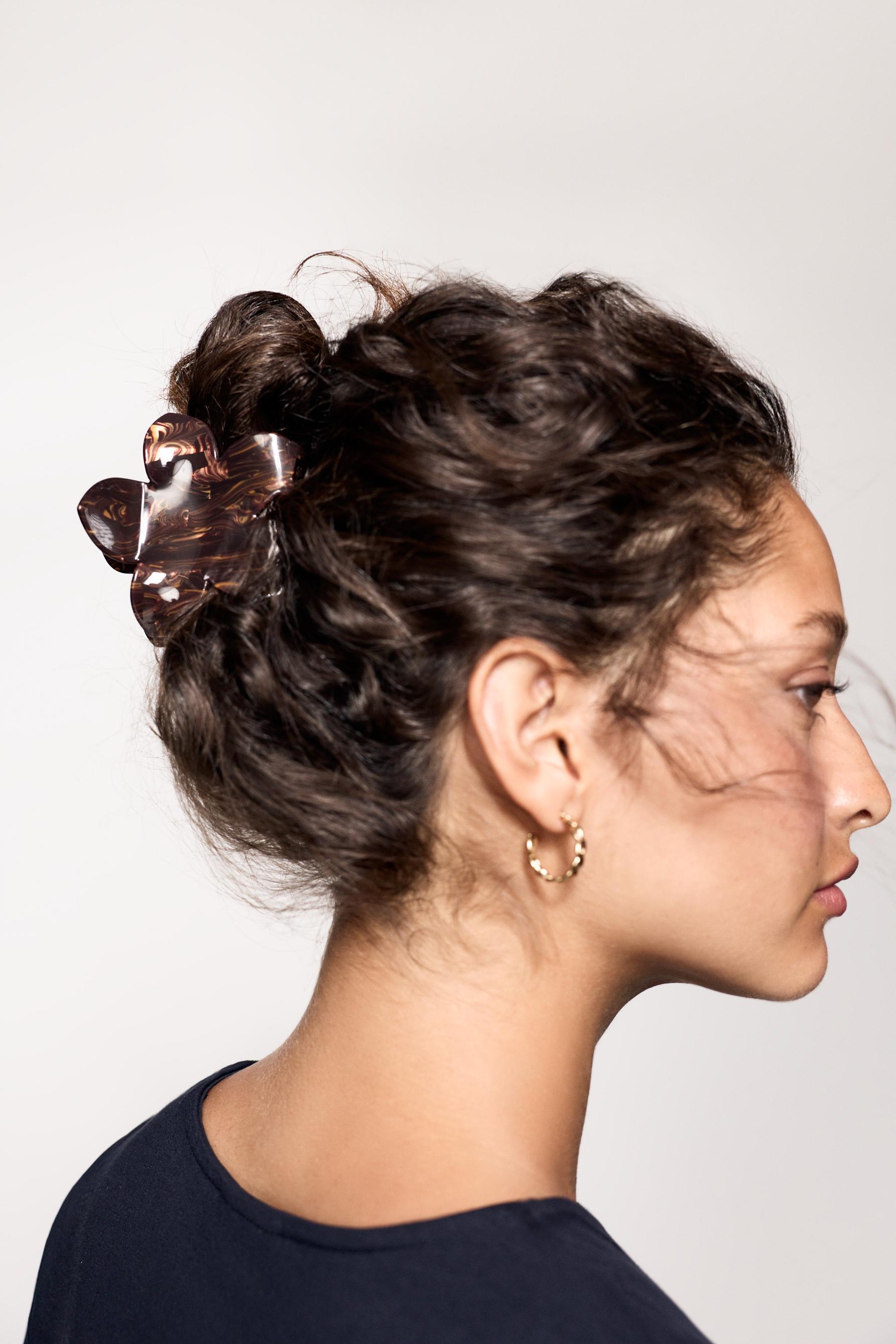 Floral hair clips (2-pack) — DARK BROWN