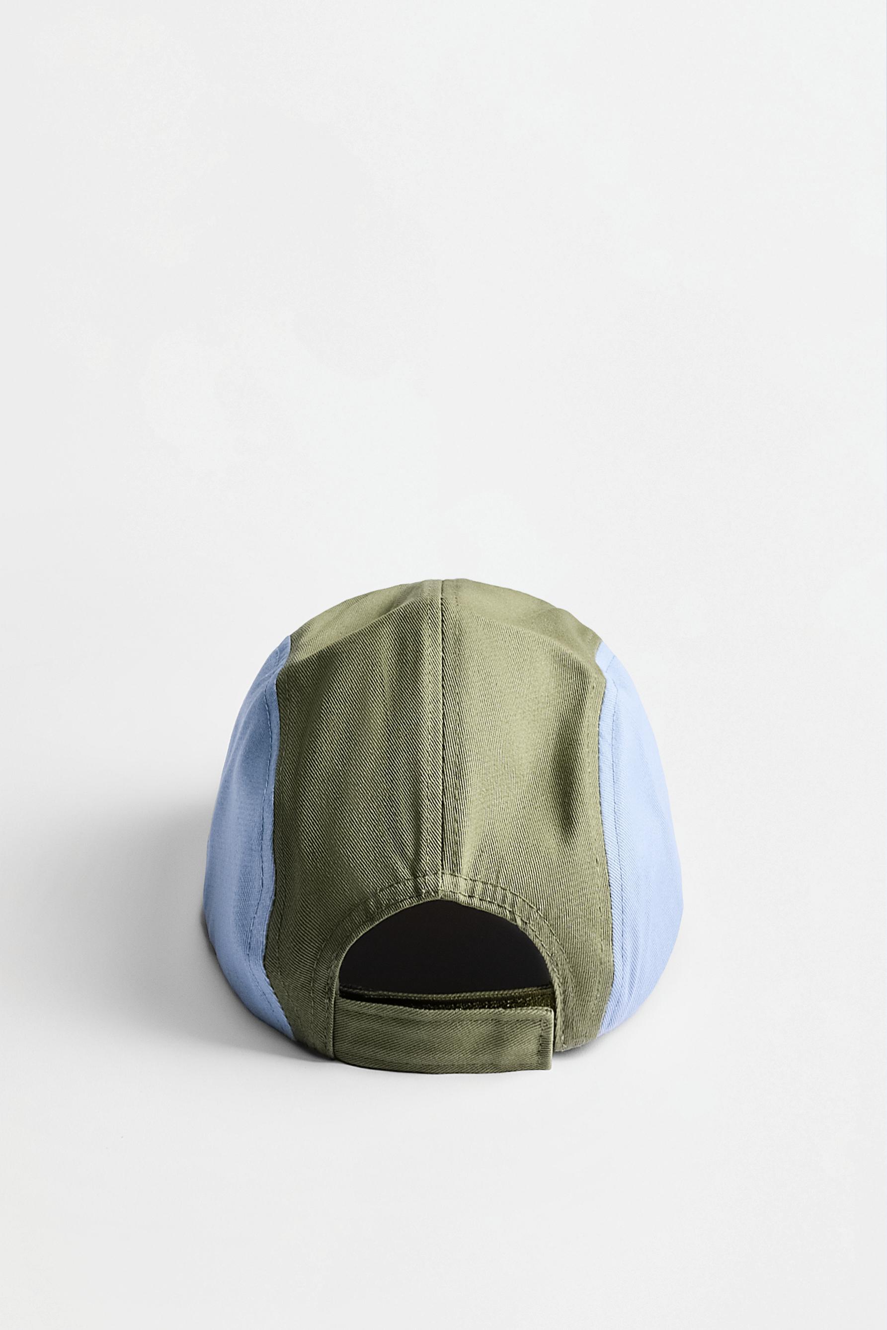 Color block cap — ECRU/GREEN