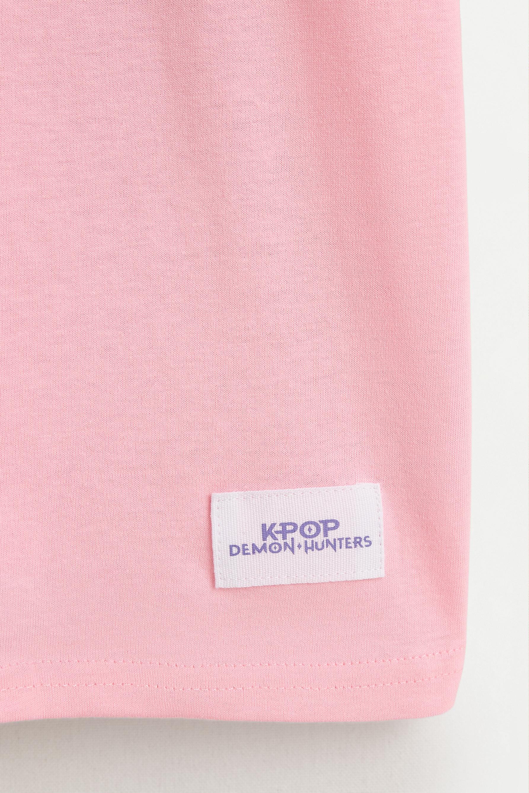 Mira Huntrix K-Pop Demon Hunters ™/© Netflix T-shirt — PINK