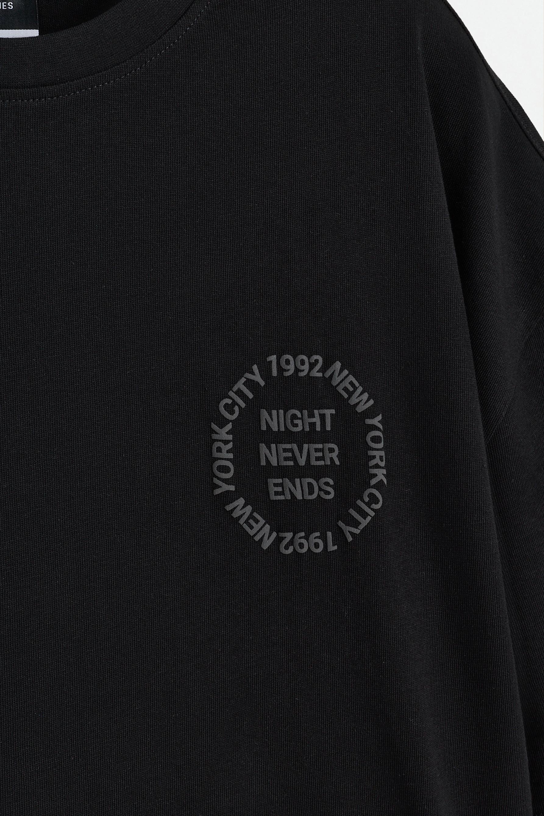 Oversize printed T-shirt — BLACK