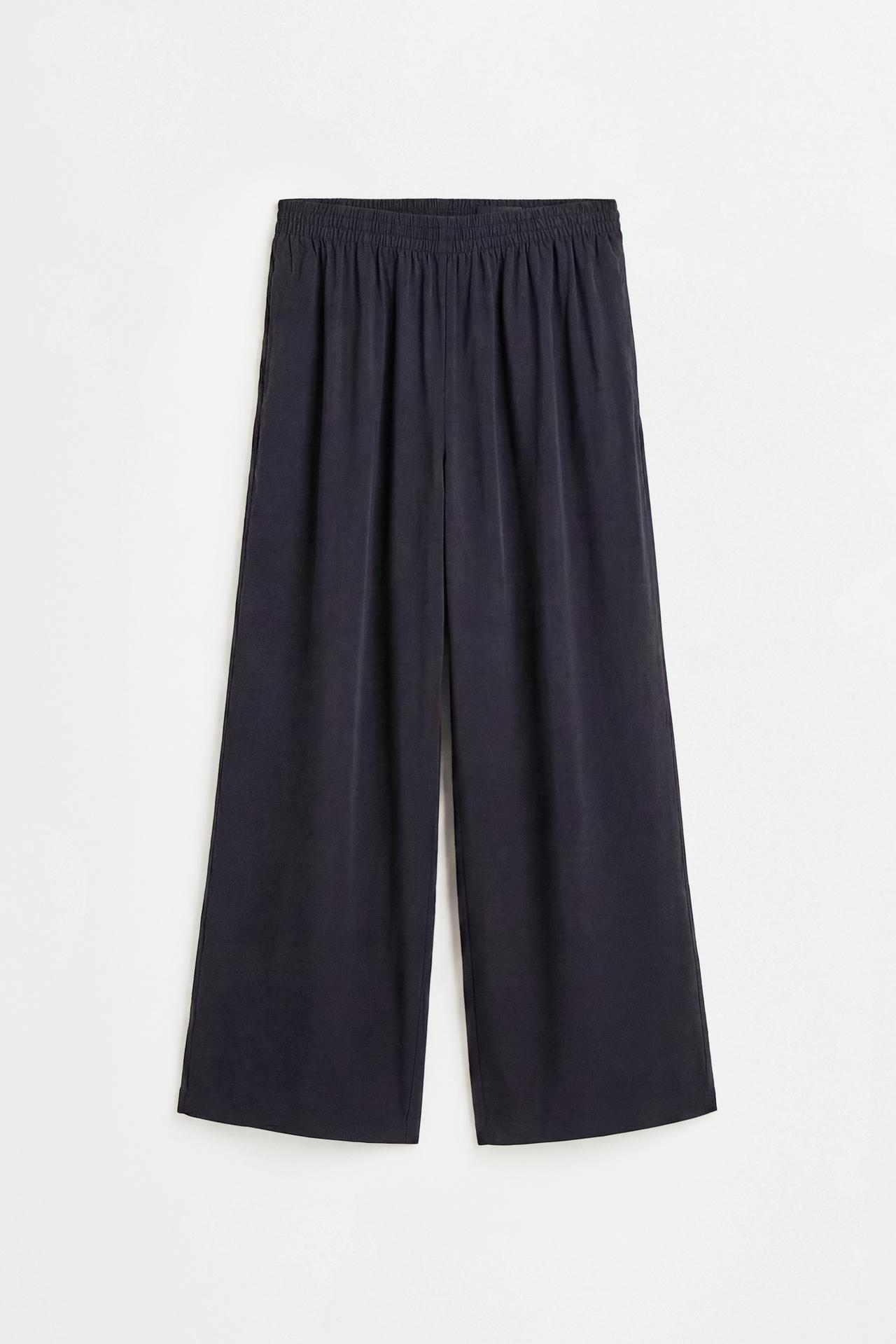 Soft-touch culottes — BLACK