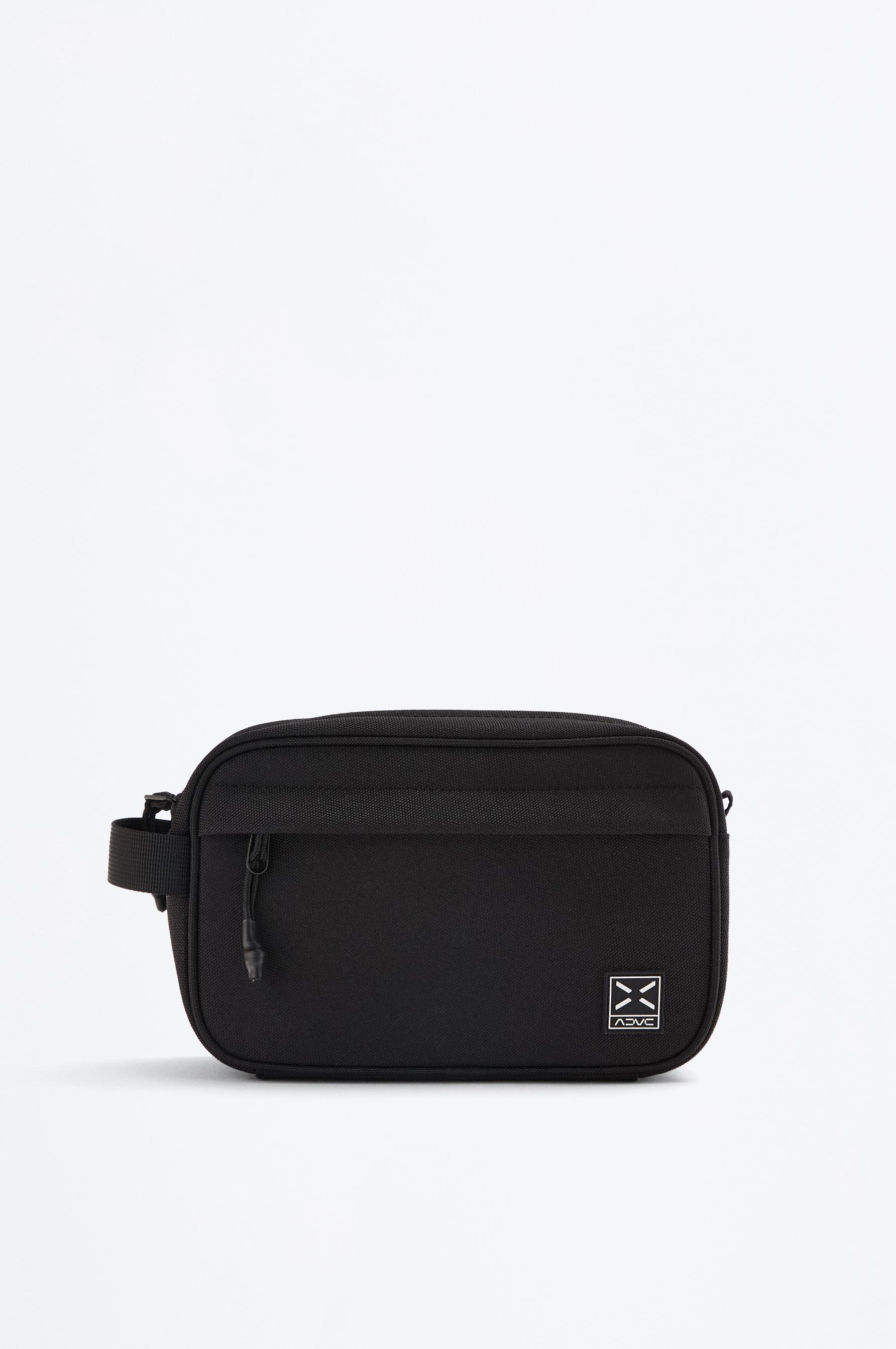 Basic toiletry bag — BLACK