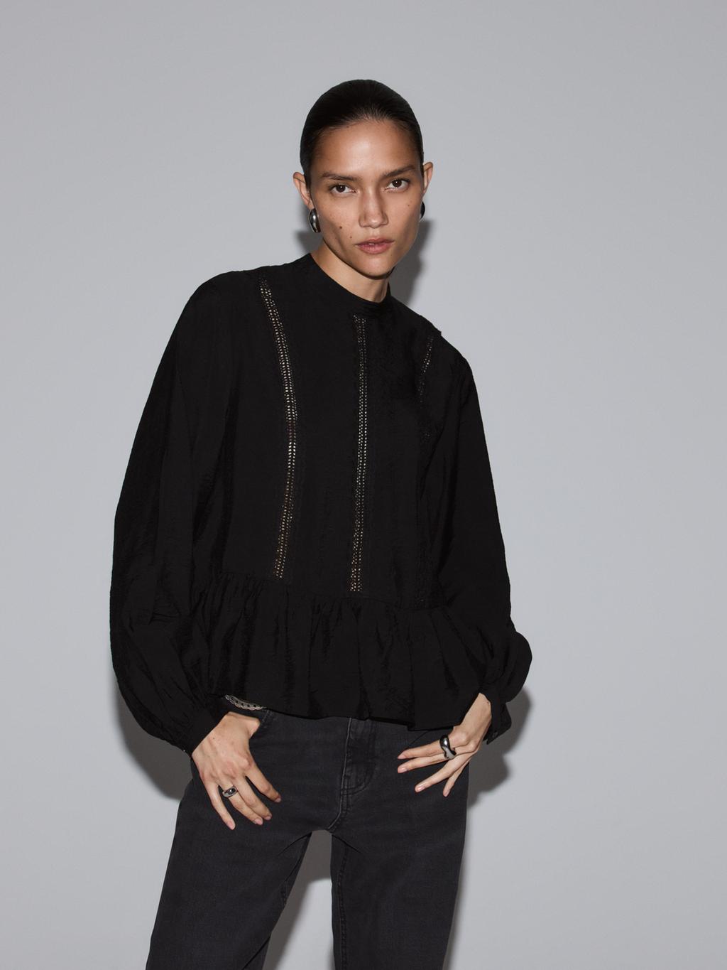 Blusa detalle encaje