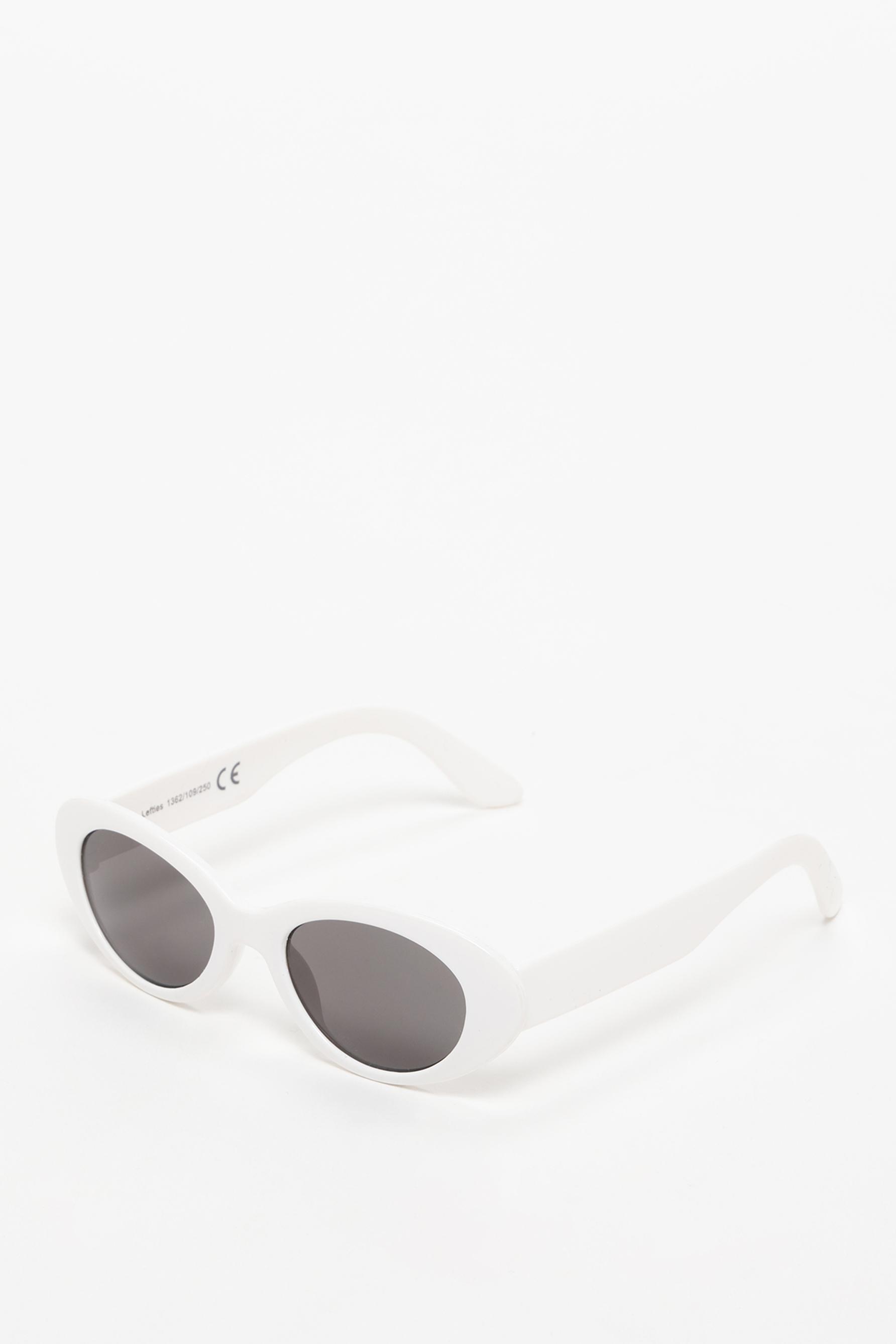 Girl Round sunglasses Lefties Oman