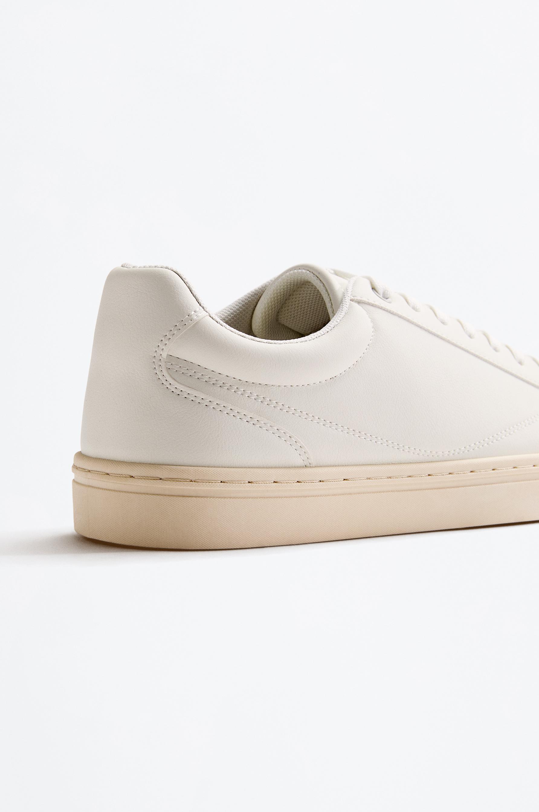 Casual sneakers — WHITE