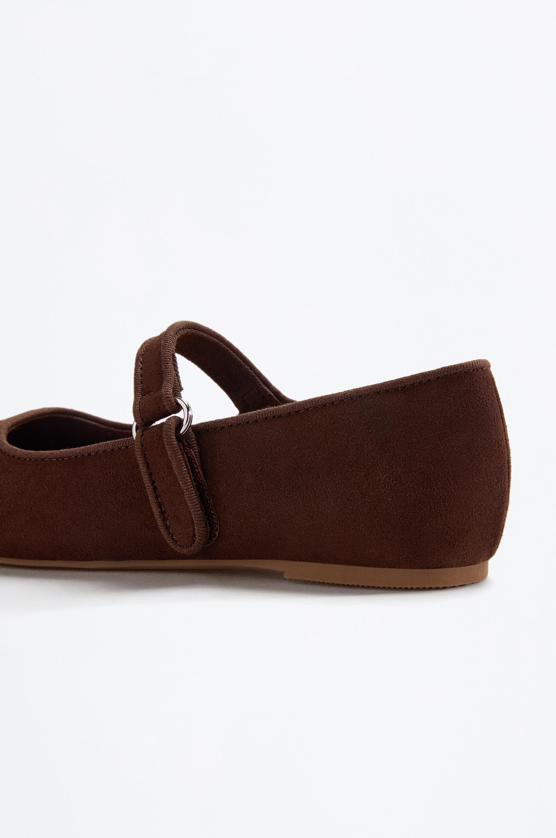 Mary Jane ballerina flat — BROWN