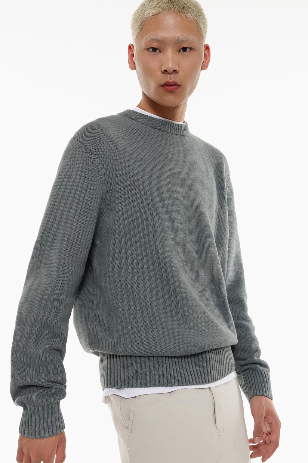 Relaxed fit knit sweater