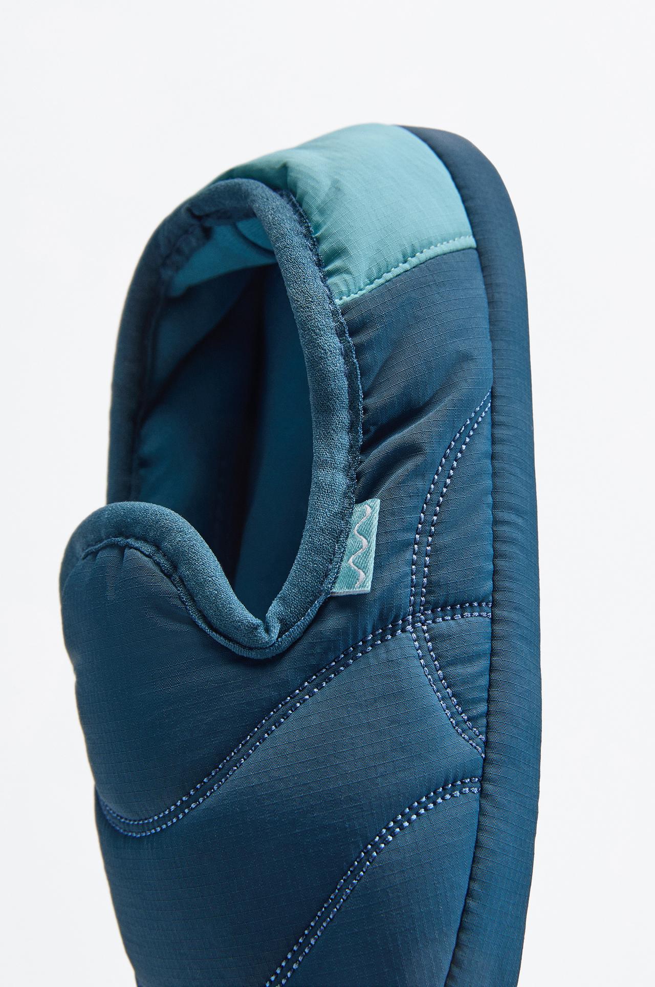 Closed house slippers — NAVY BLUE