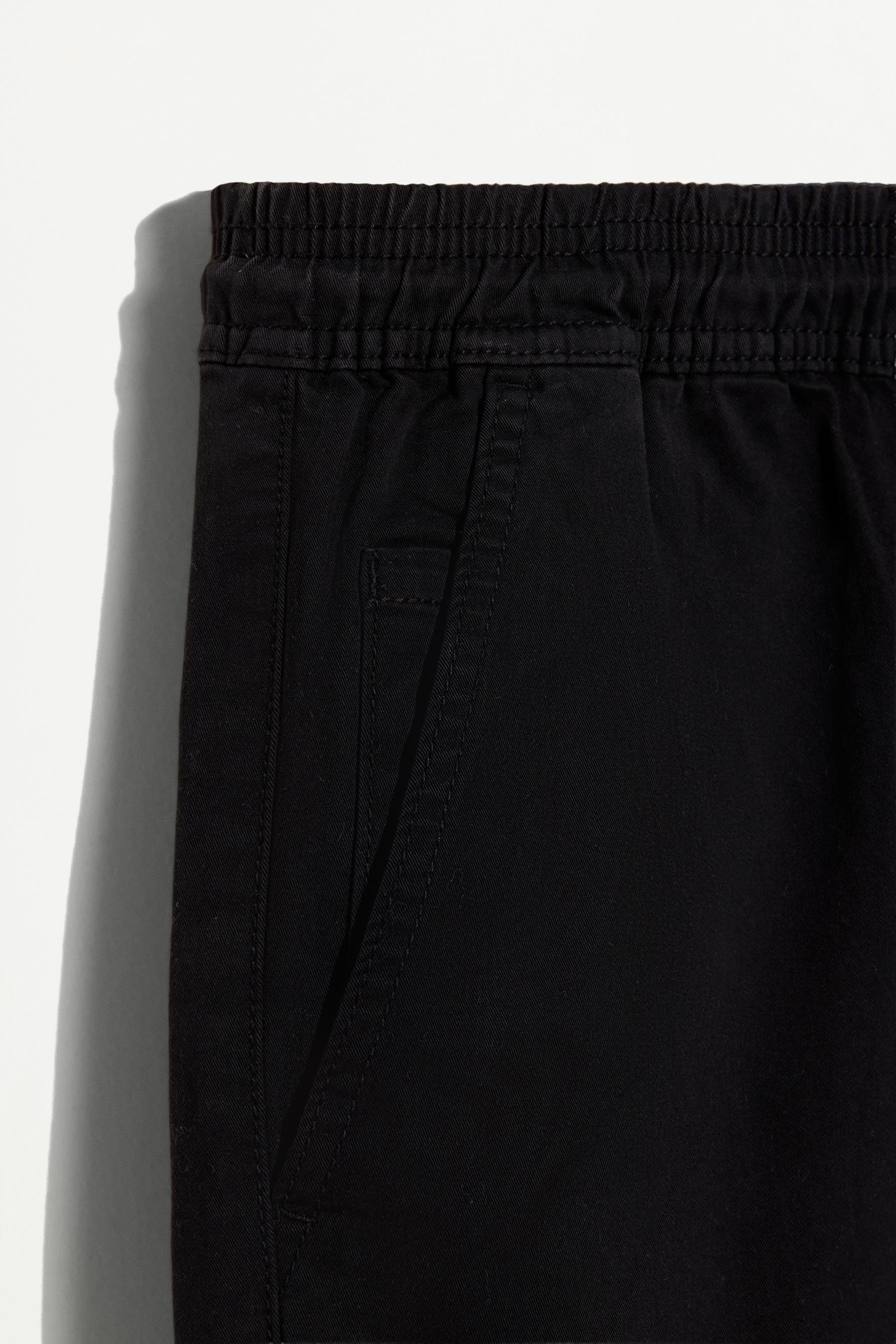 Jogger Bermuda shorts — BLACK