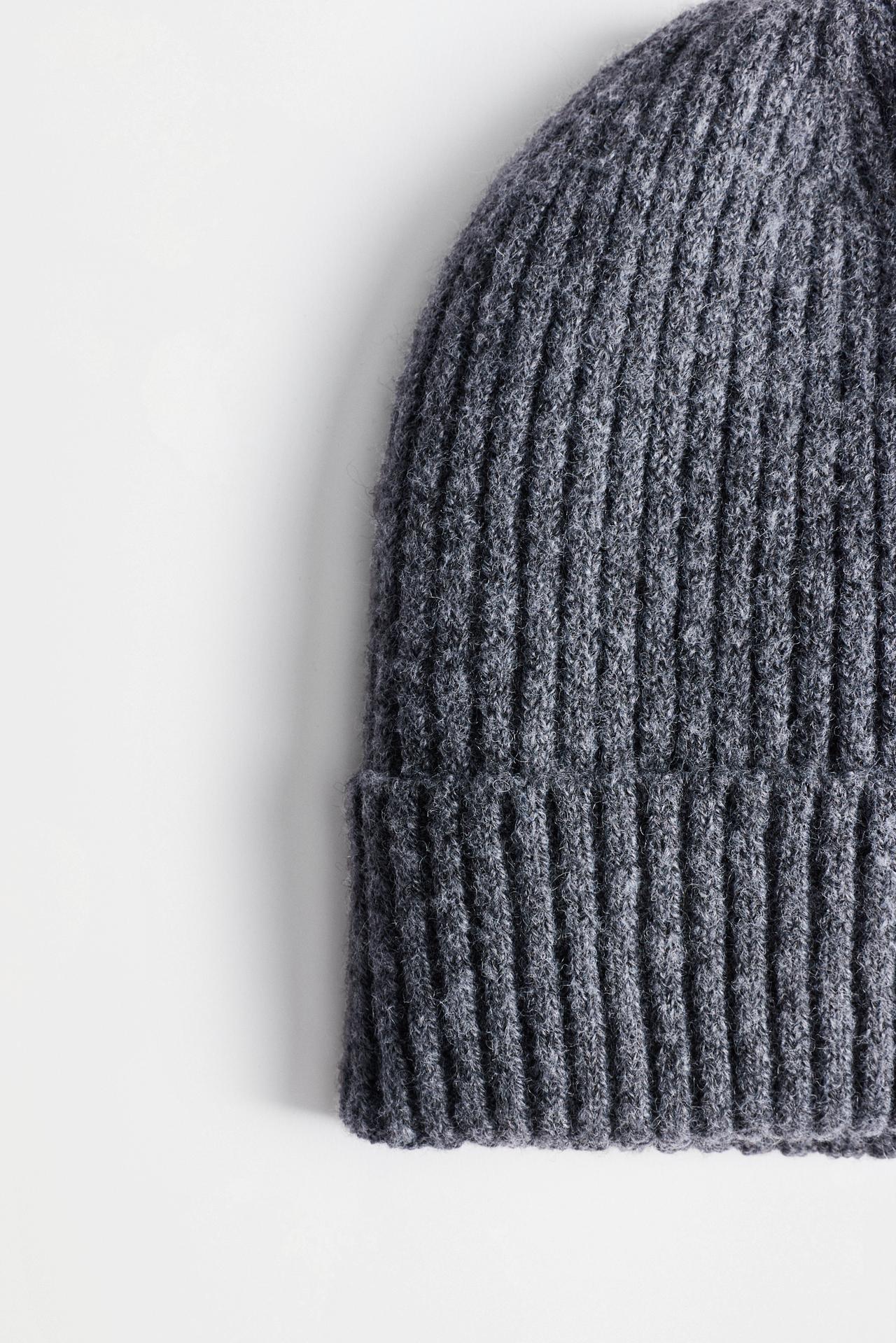 Ribbed hat — GREY