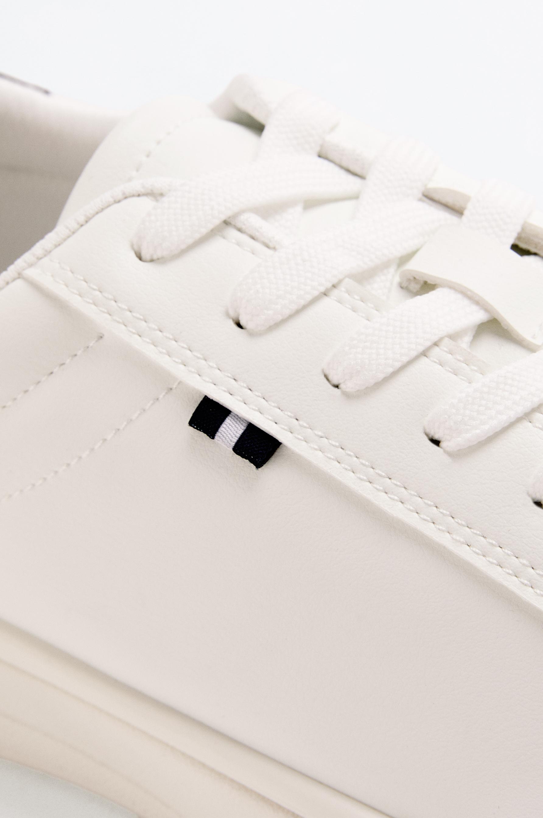Casual flag sneakers — WHITE