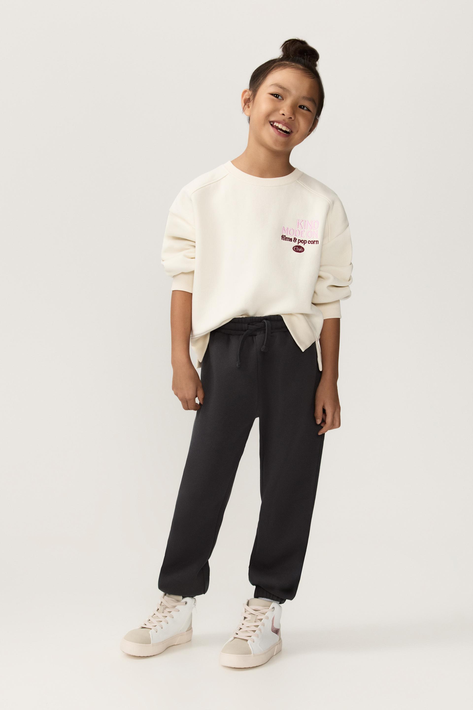 Conjunto sudadera y pantalón