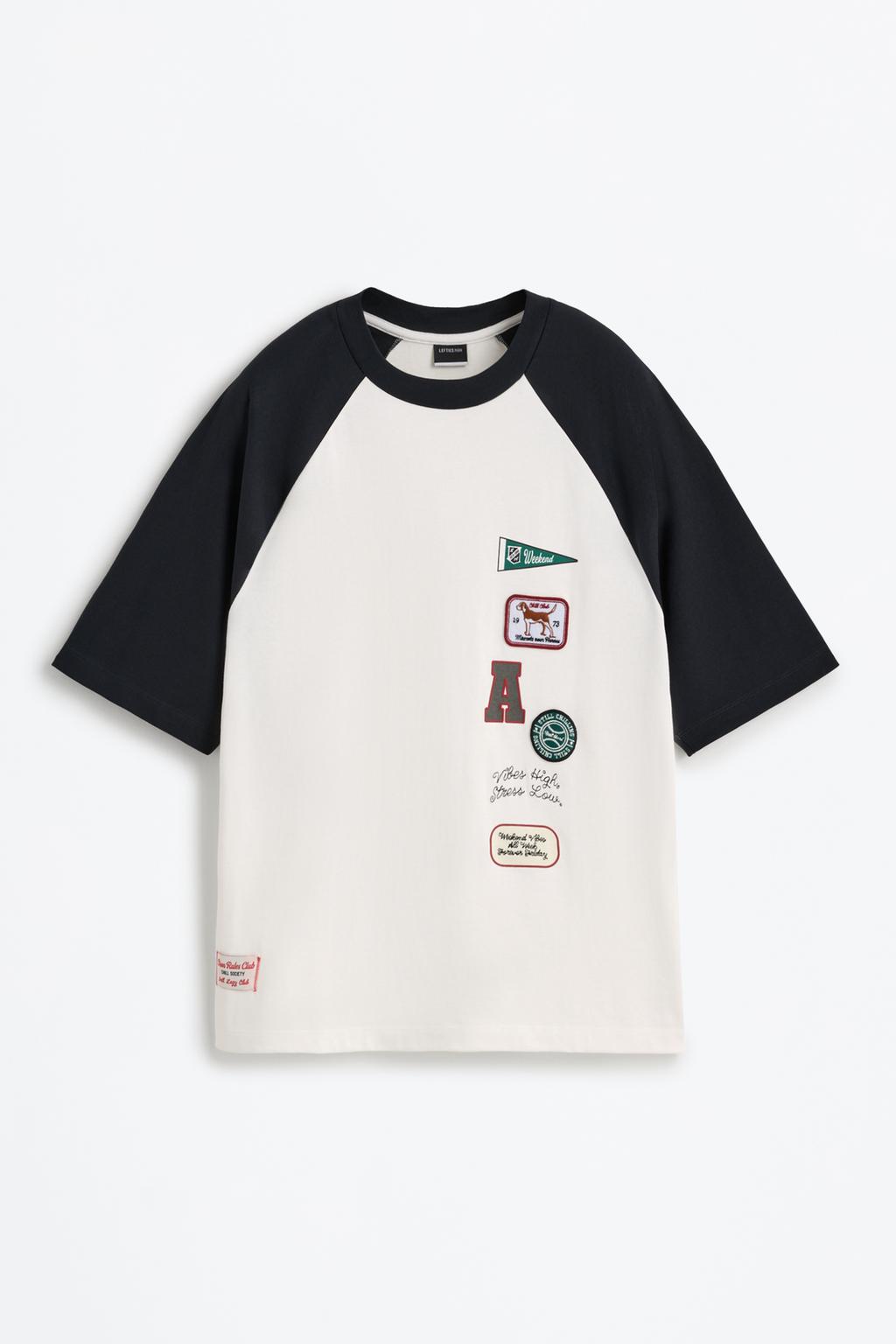 Raglan sleeve T-shirt with patches