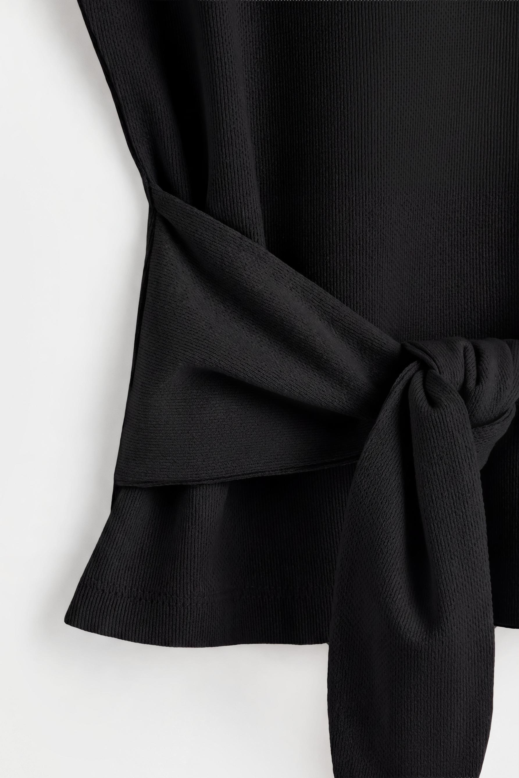 Top with knot detail — BLACK