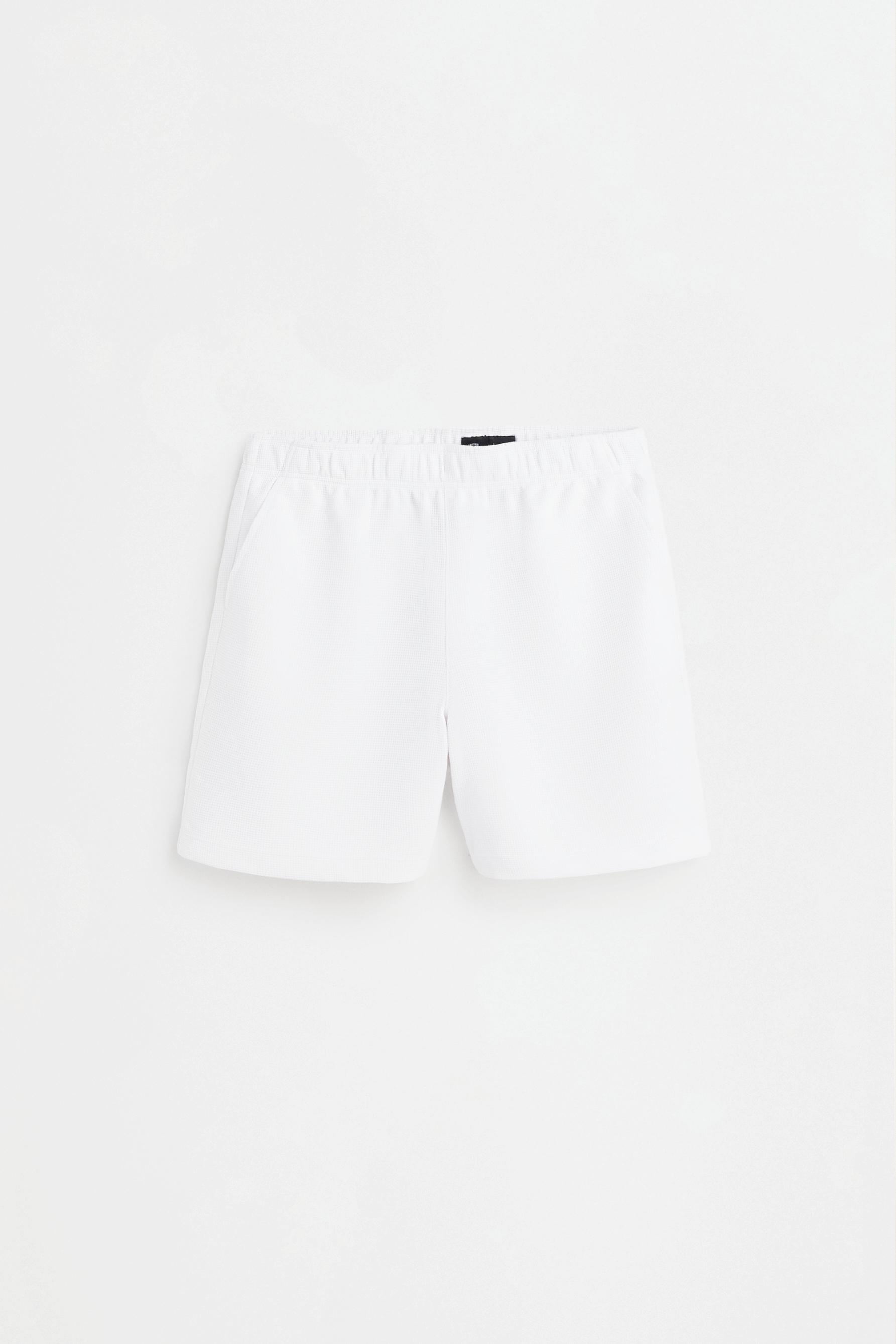 Textured tracksuit Bermuda shorts — WHITE