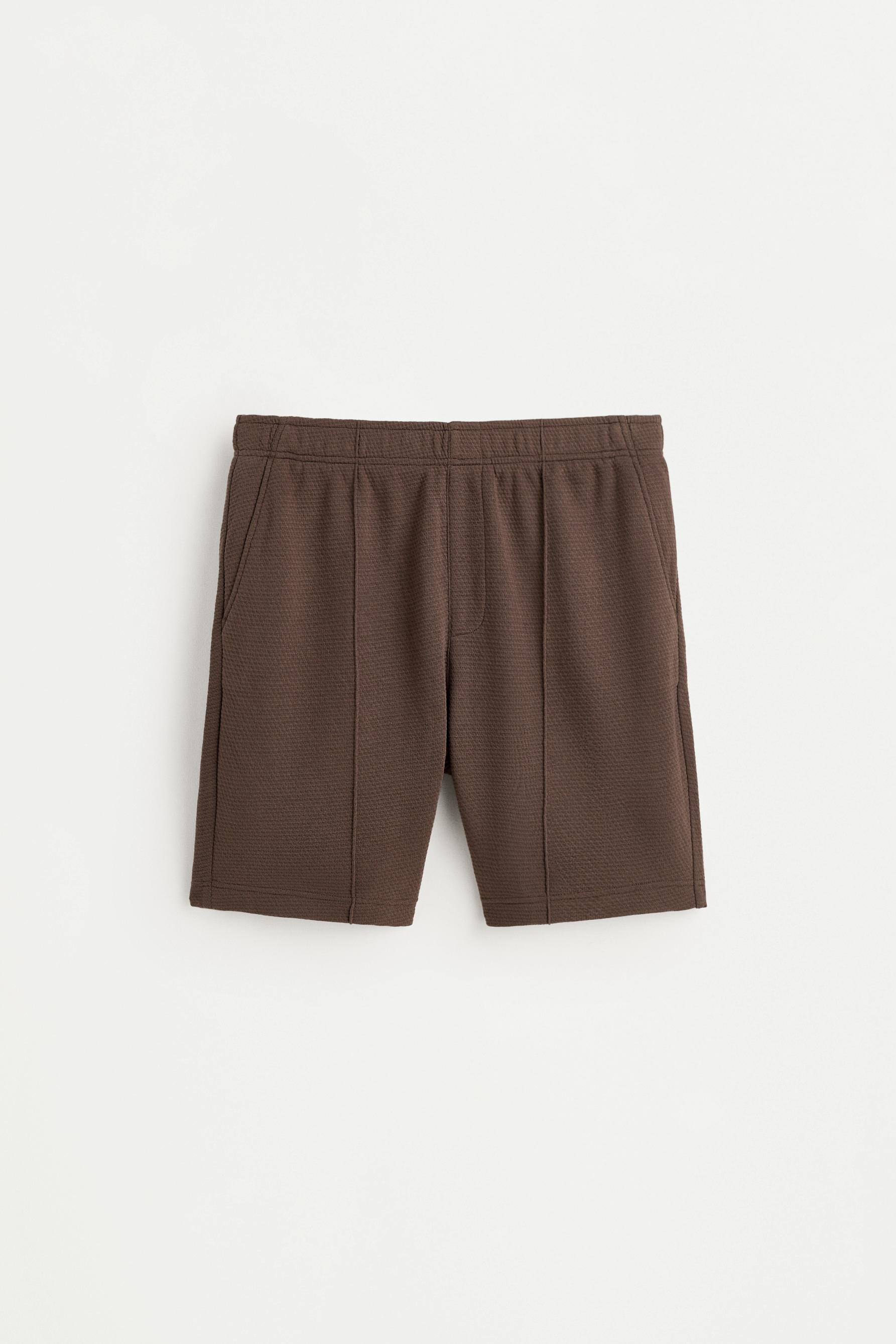 Waffle-textured Bermuda shorts — TAUPE BROWN