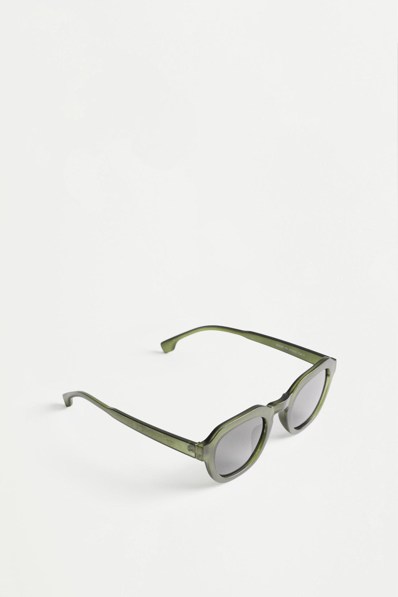Semi-square sunglasses — KHAKI