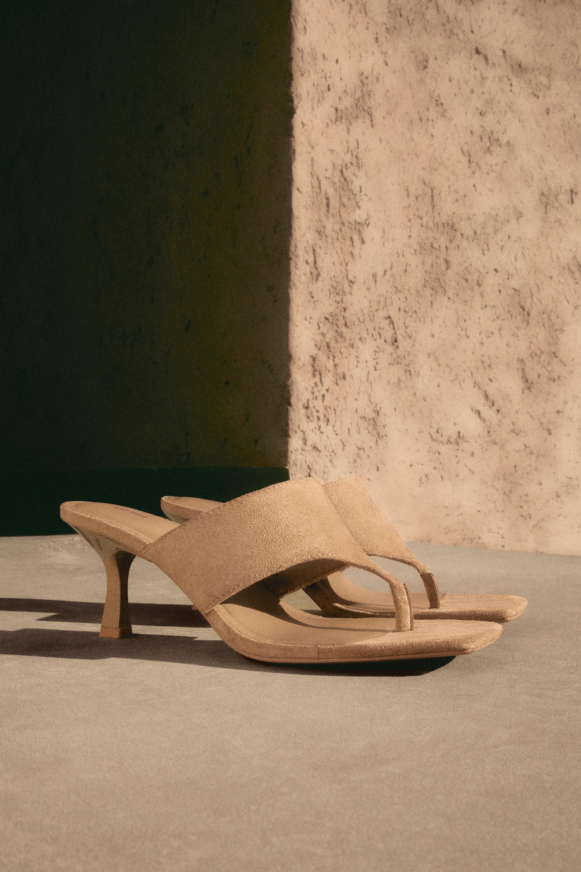 Toe-post heel sandals — BROWN
