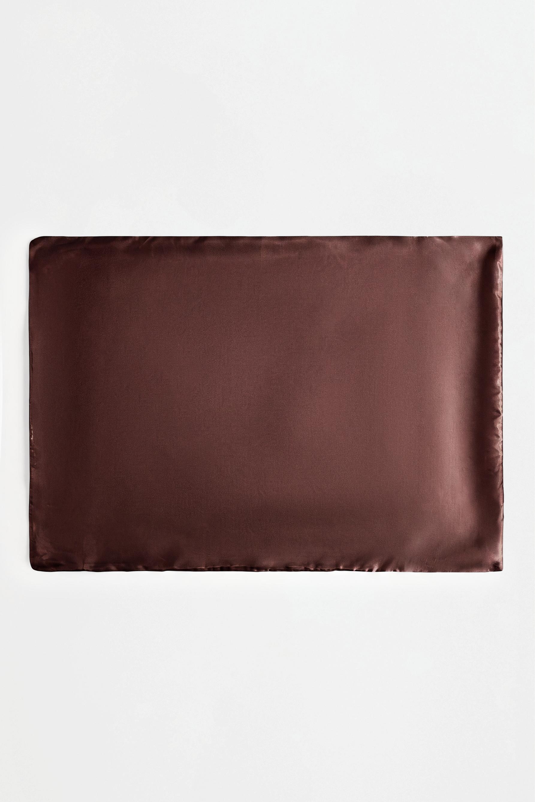 Satin pillowcase — BROWN