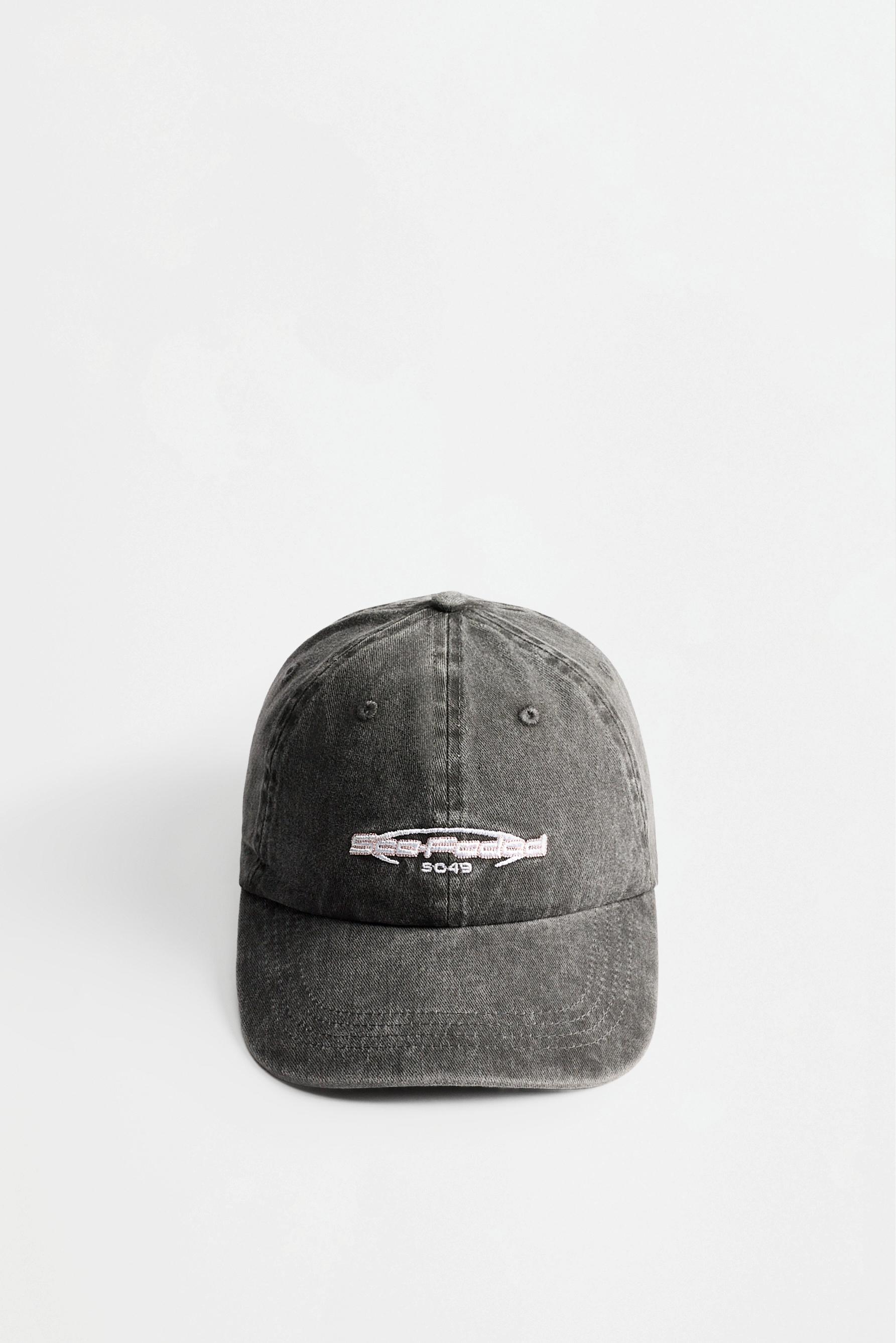 Faded-effect embroidered cap — BLACK