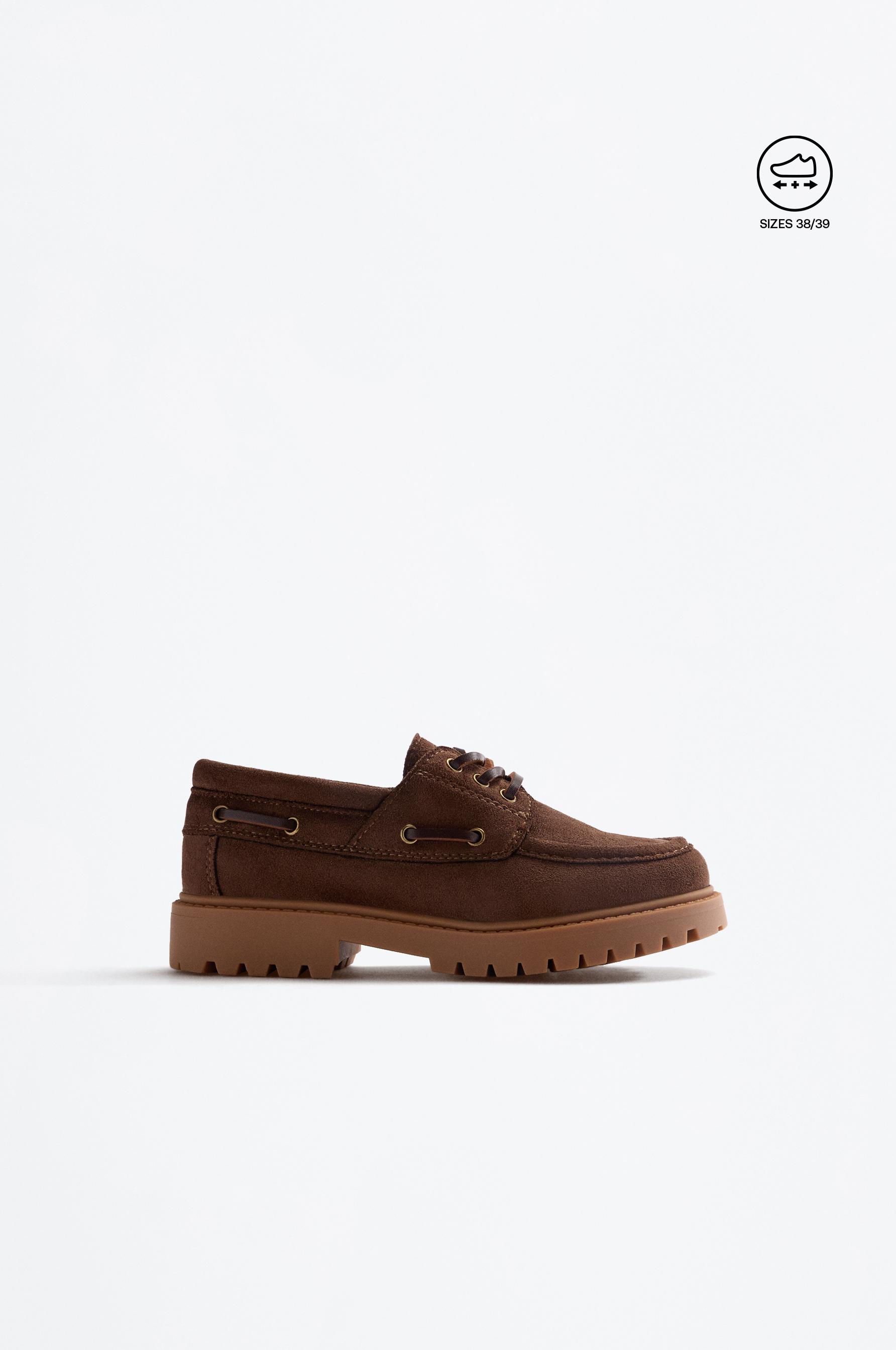 Track sole boat shoe — BROWN