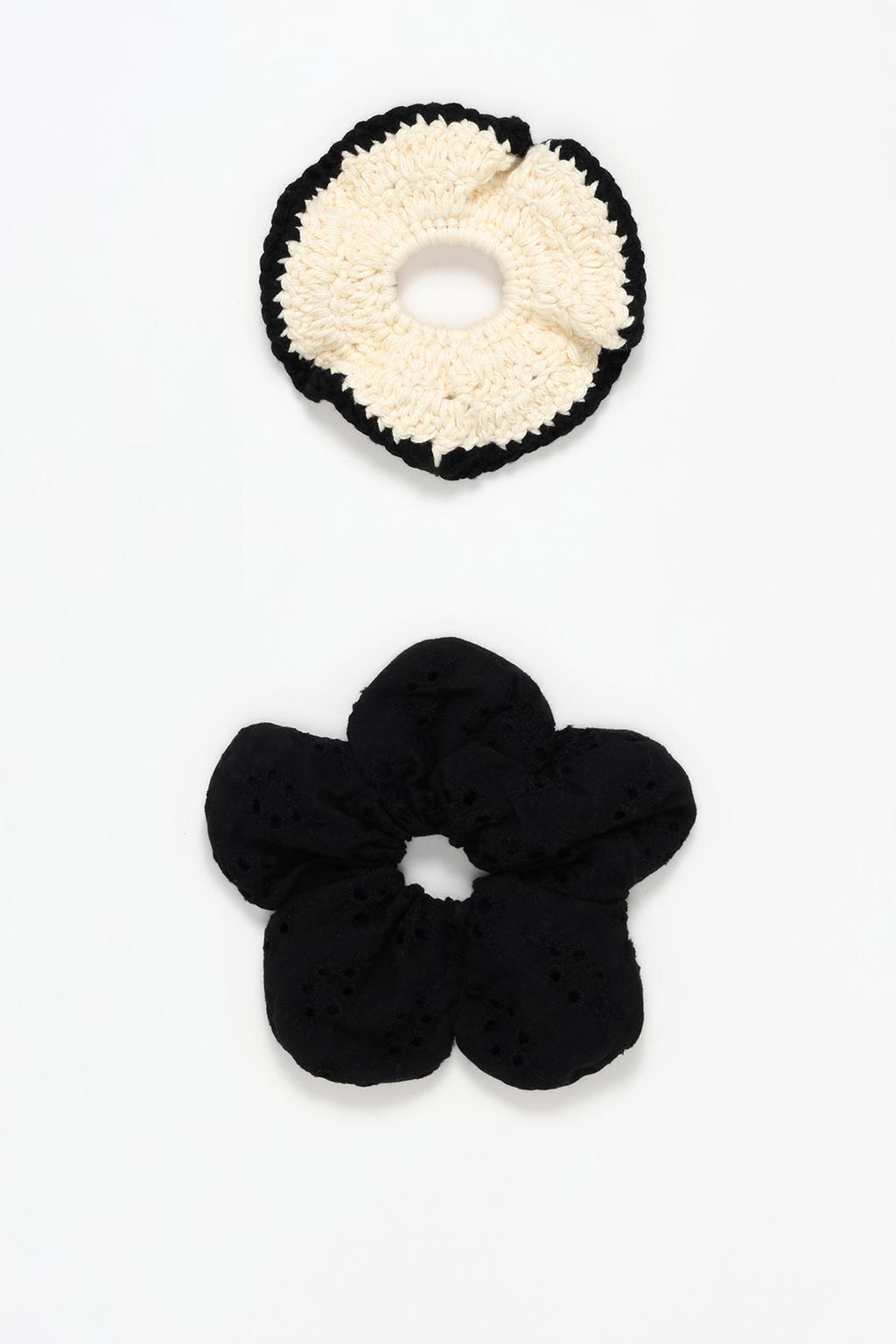 2-pack of scrunchies with Swiss embroidery and crochet