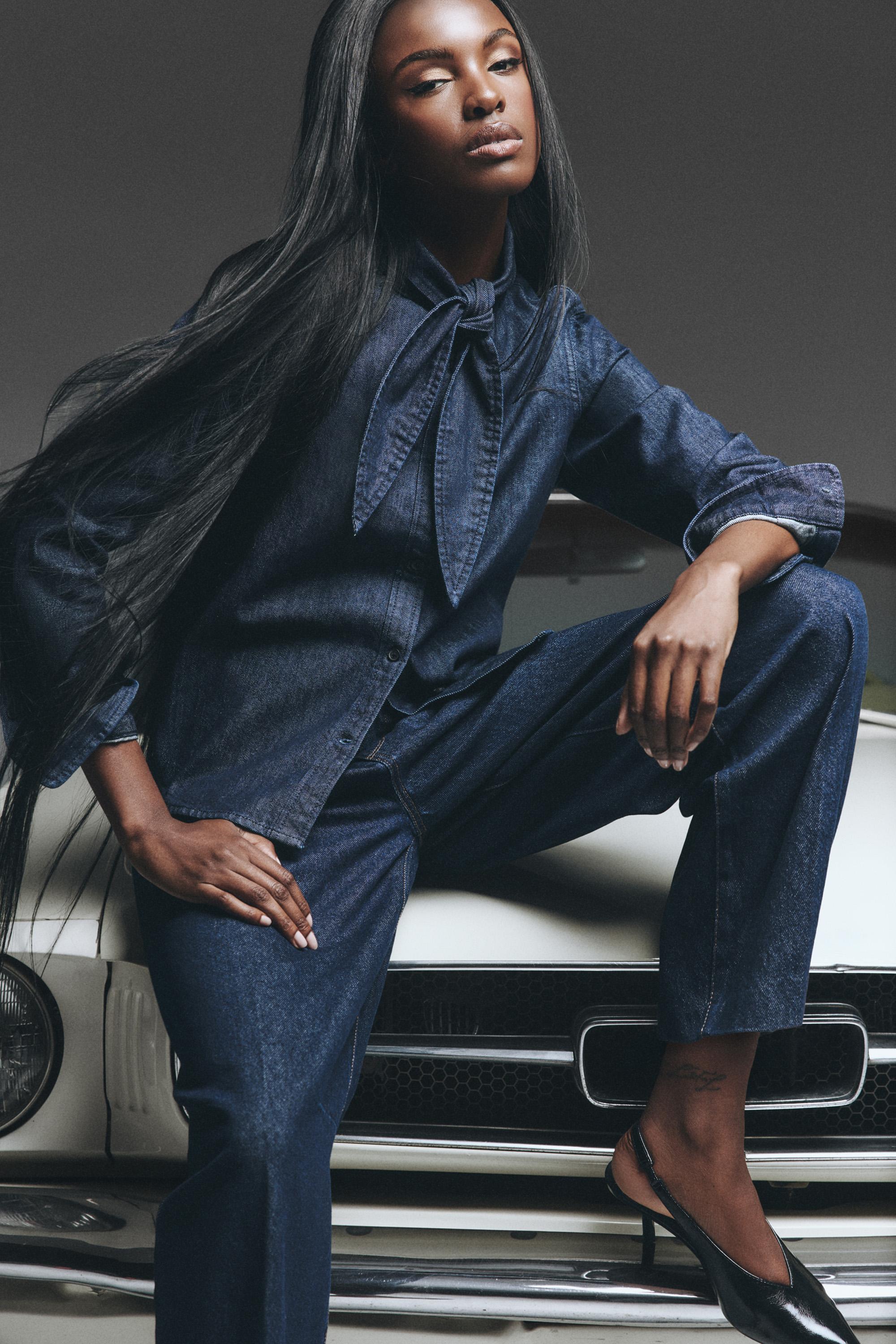 Denim shirt with tie — NAVY