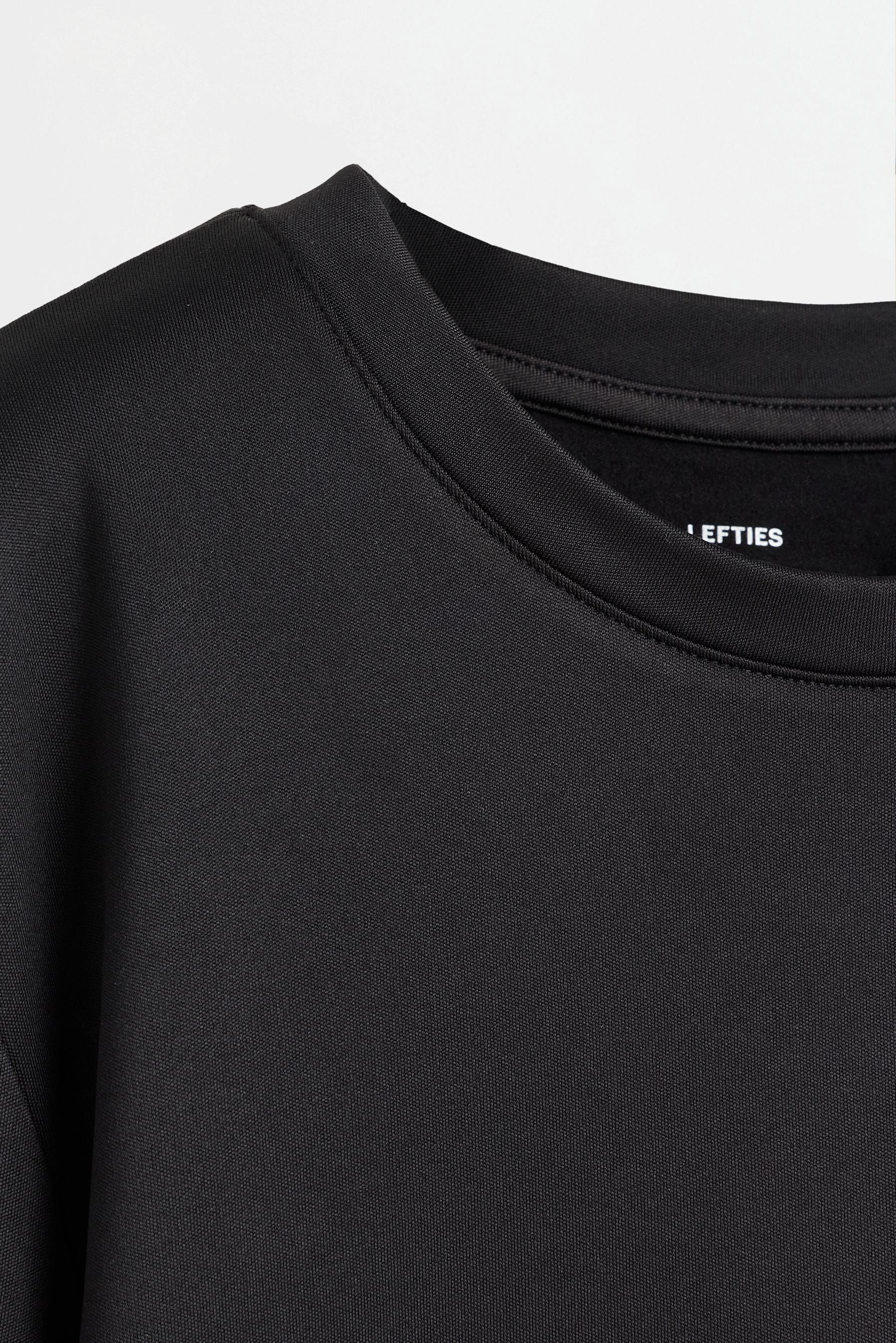 Medium weight thermal insulation T-shirt (-7ºC to 9ºC) — BLACK