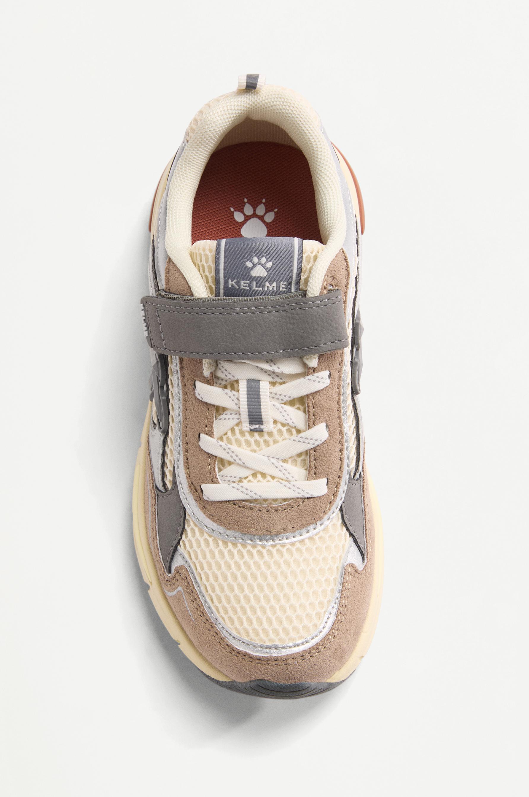 Kelme sports shoes — BROWN