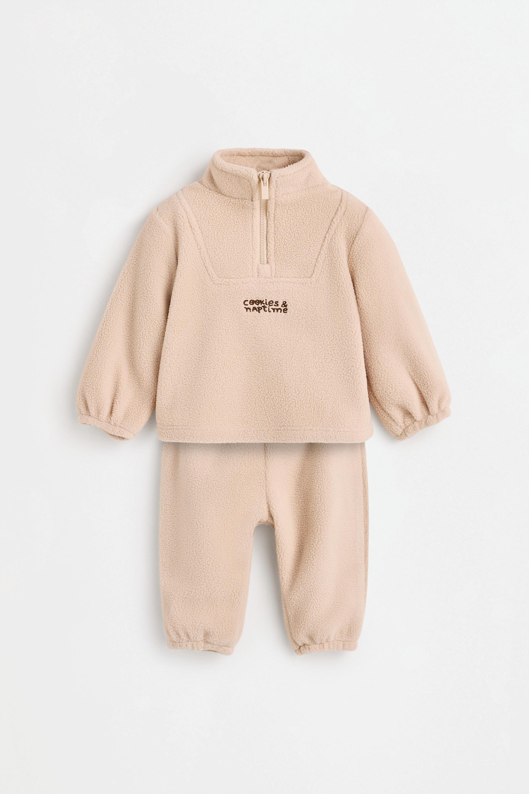 Conjunto efecto borreguito sudadera y pantalón jogger