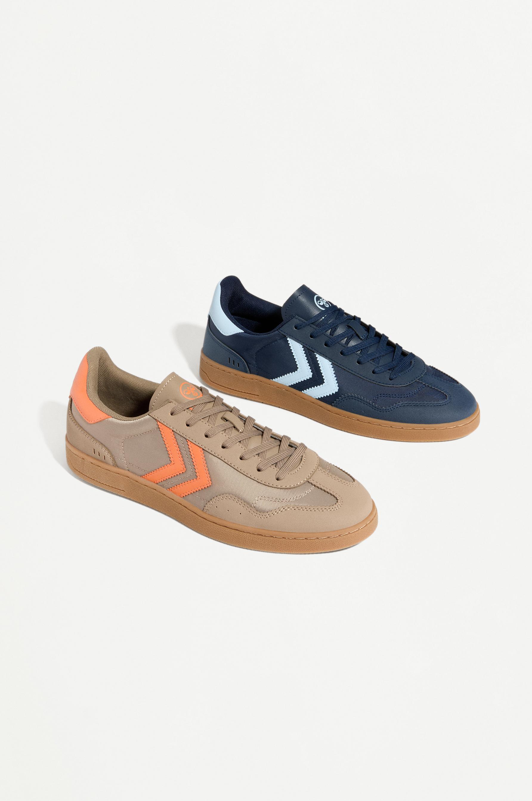Hummel sneakers — BROWN