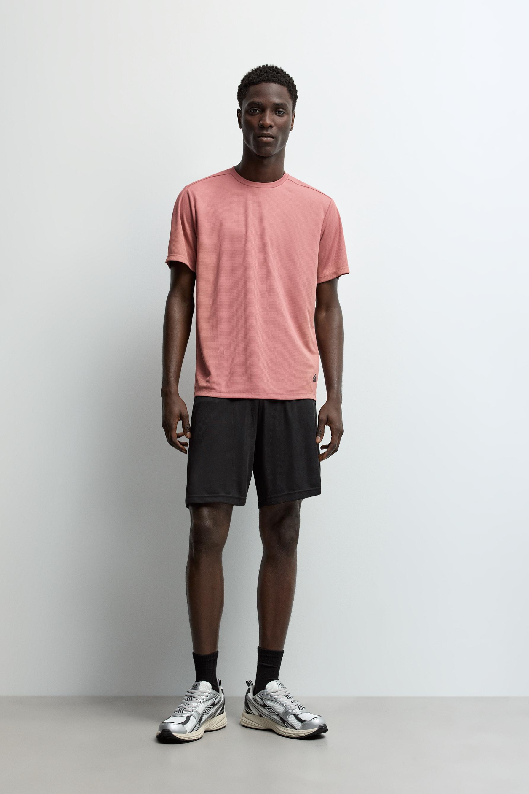 Umbro multi-piece gradient sports shoe — SILVER