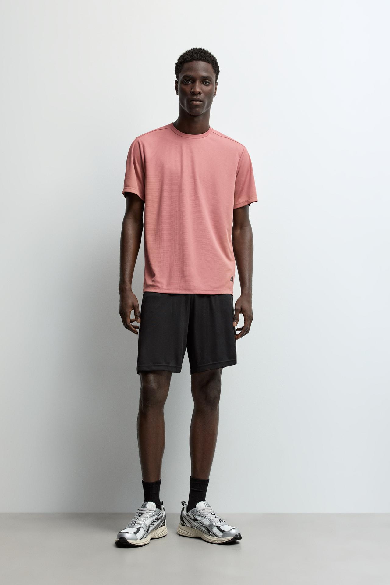 Umbro multi-piece gradient sports shoe — SILVER