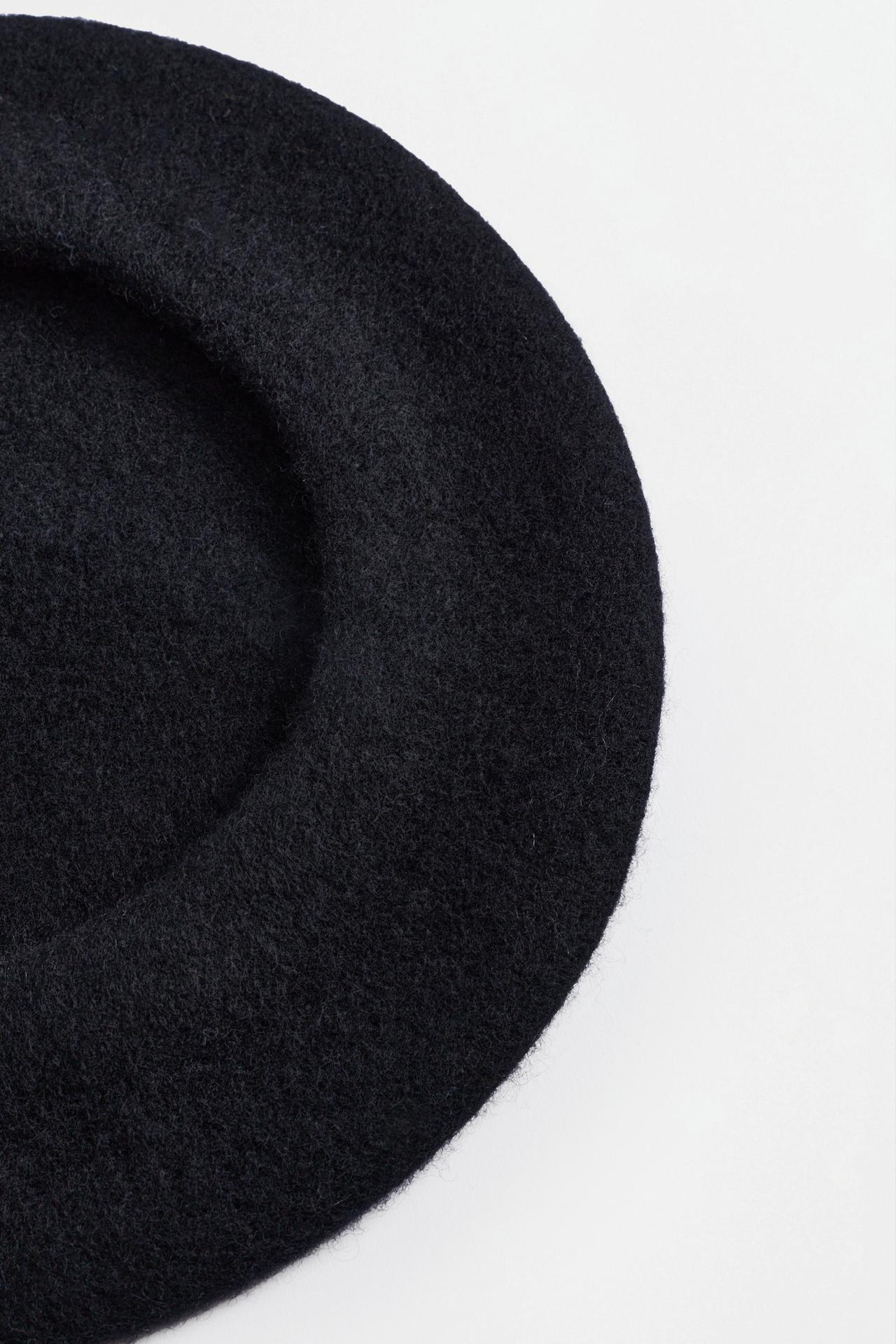 100% wool beret — BLACK