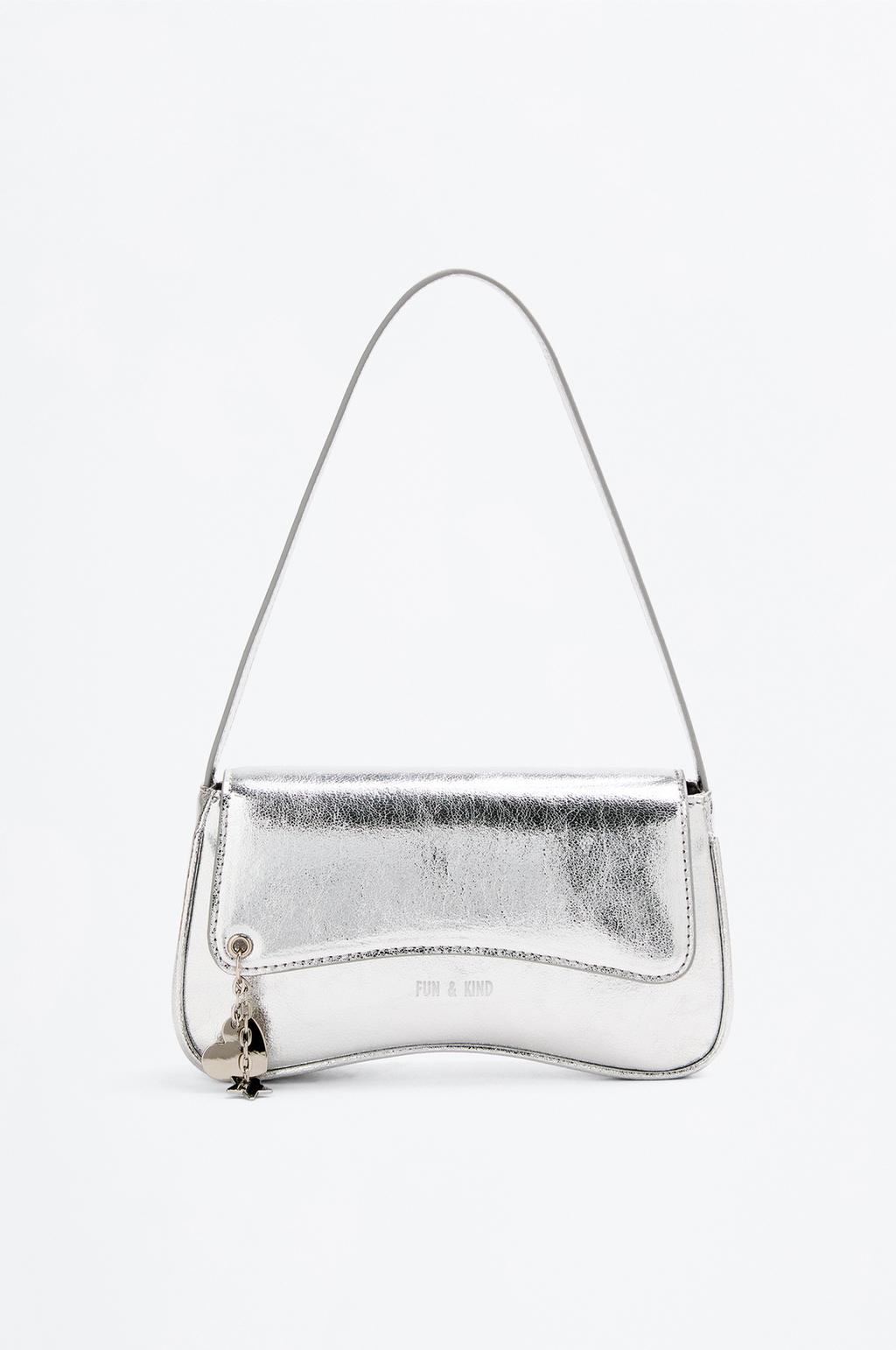 Heart shoulder bag