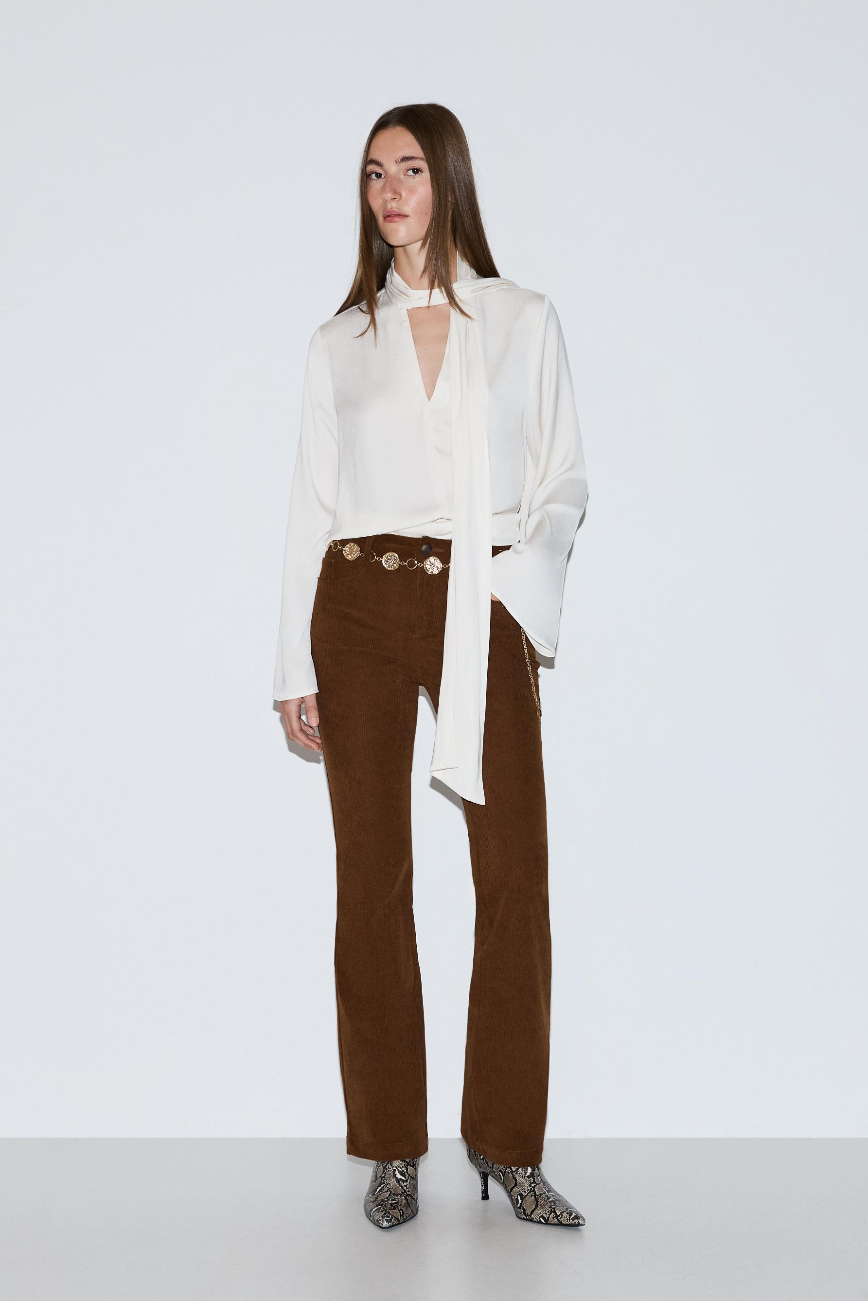 Pantalón pana flare