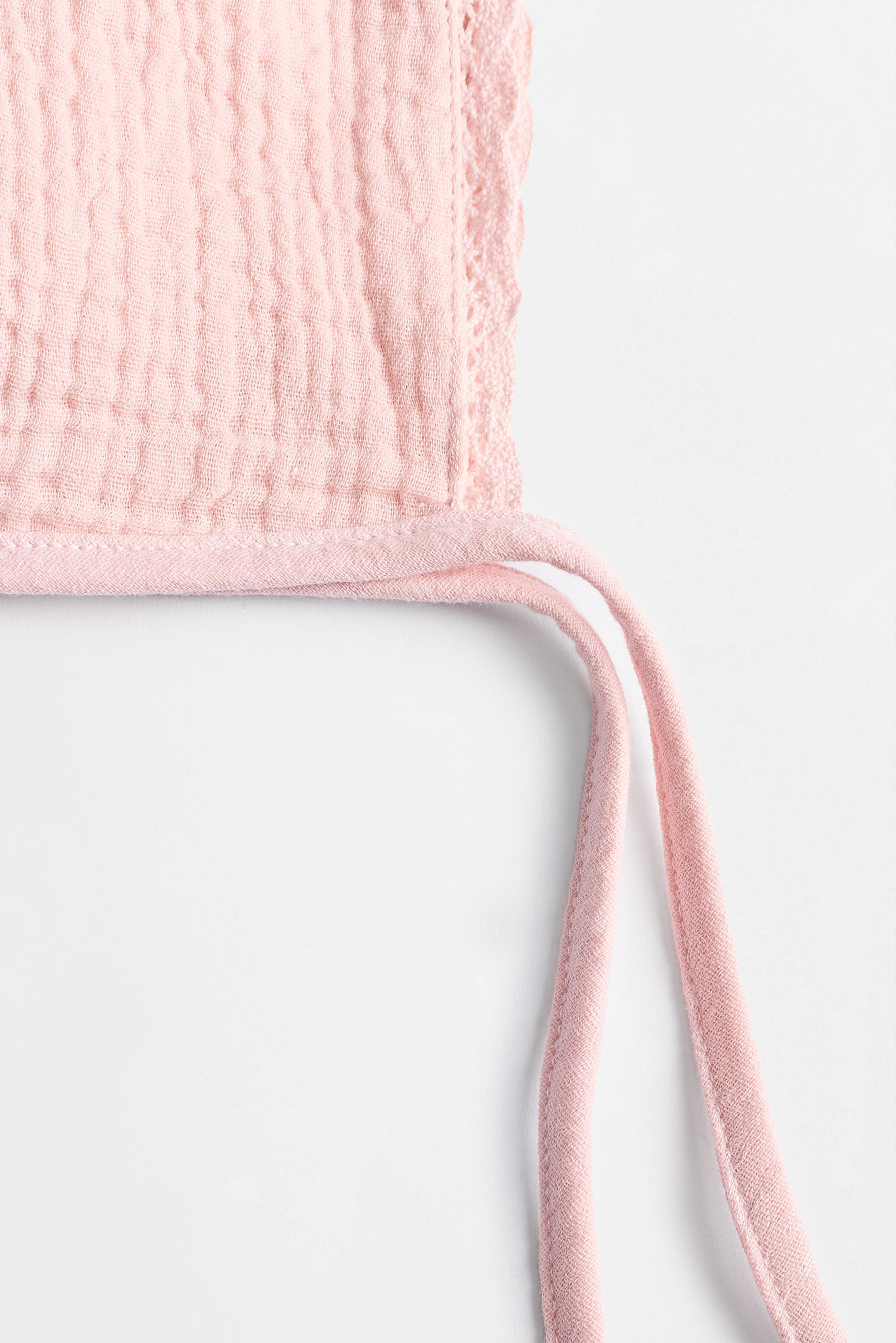 Textured lace bonnet — ROSE PINK